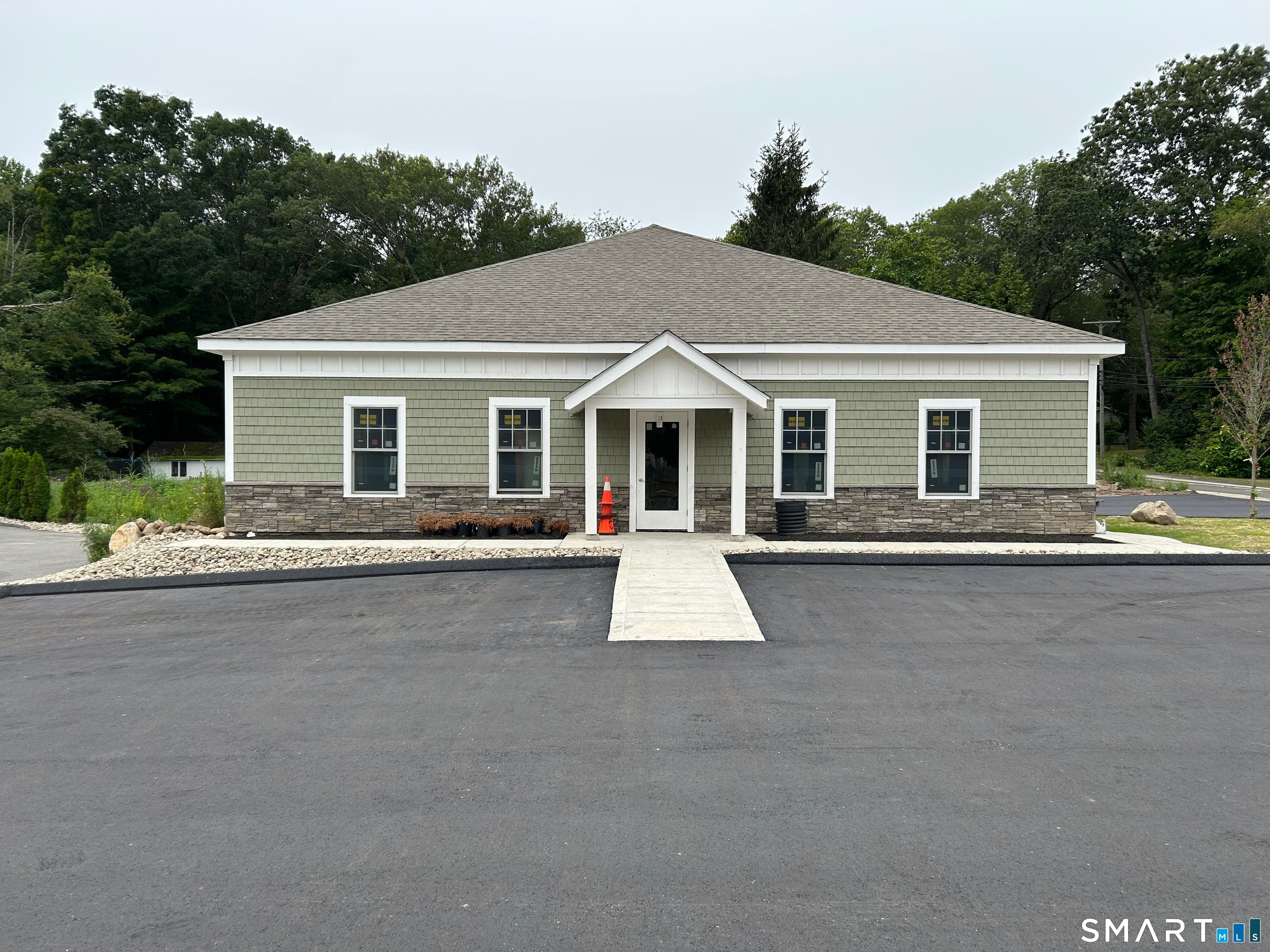 13 North Main Street — photo