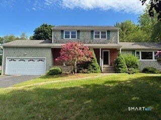 11 Williamsburg Drive — photo