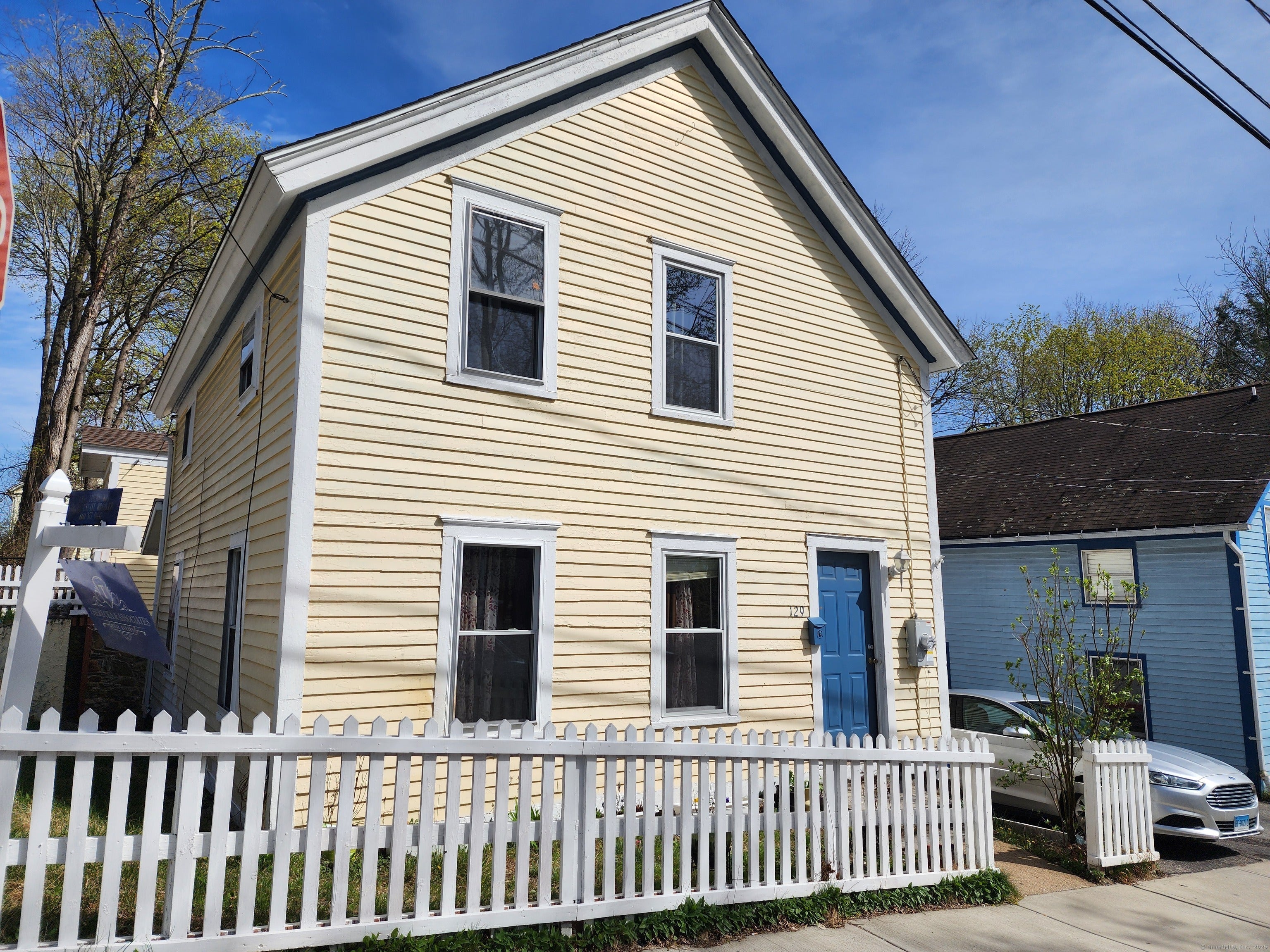 129 Walnut Street — photo
