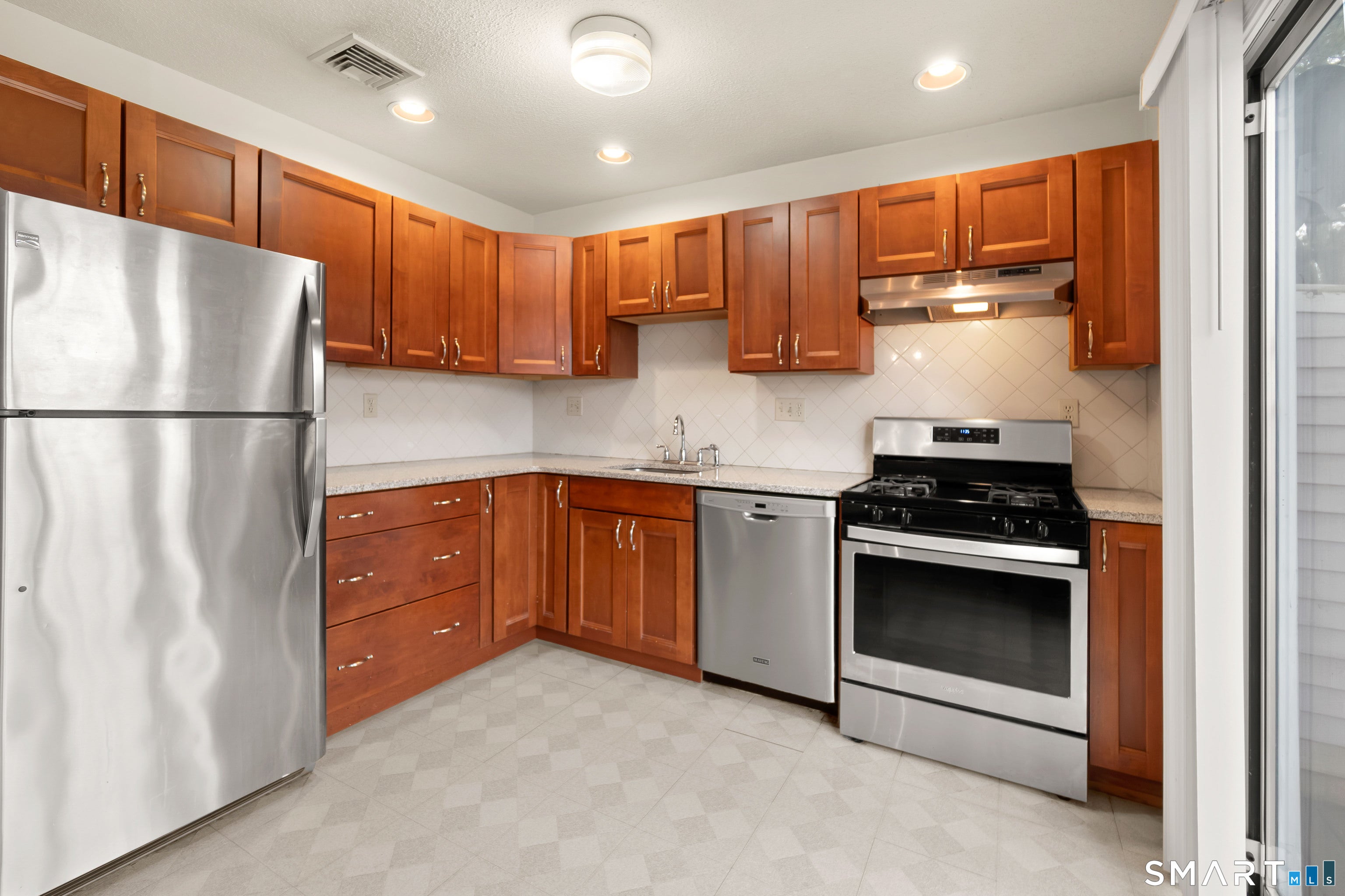 48 Homeside Avenue 4 — photo