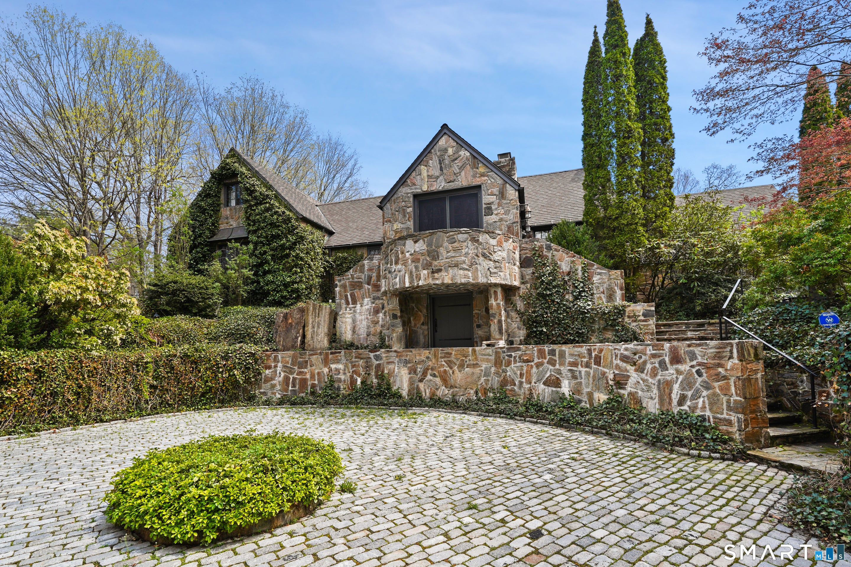 56 Charcoal Hill Road — photo