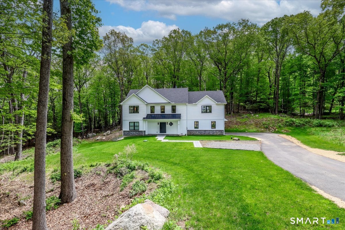 38 Hickory Lane — photo