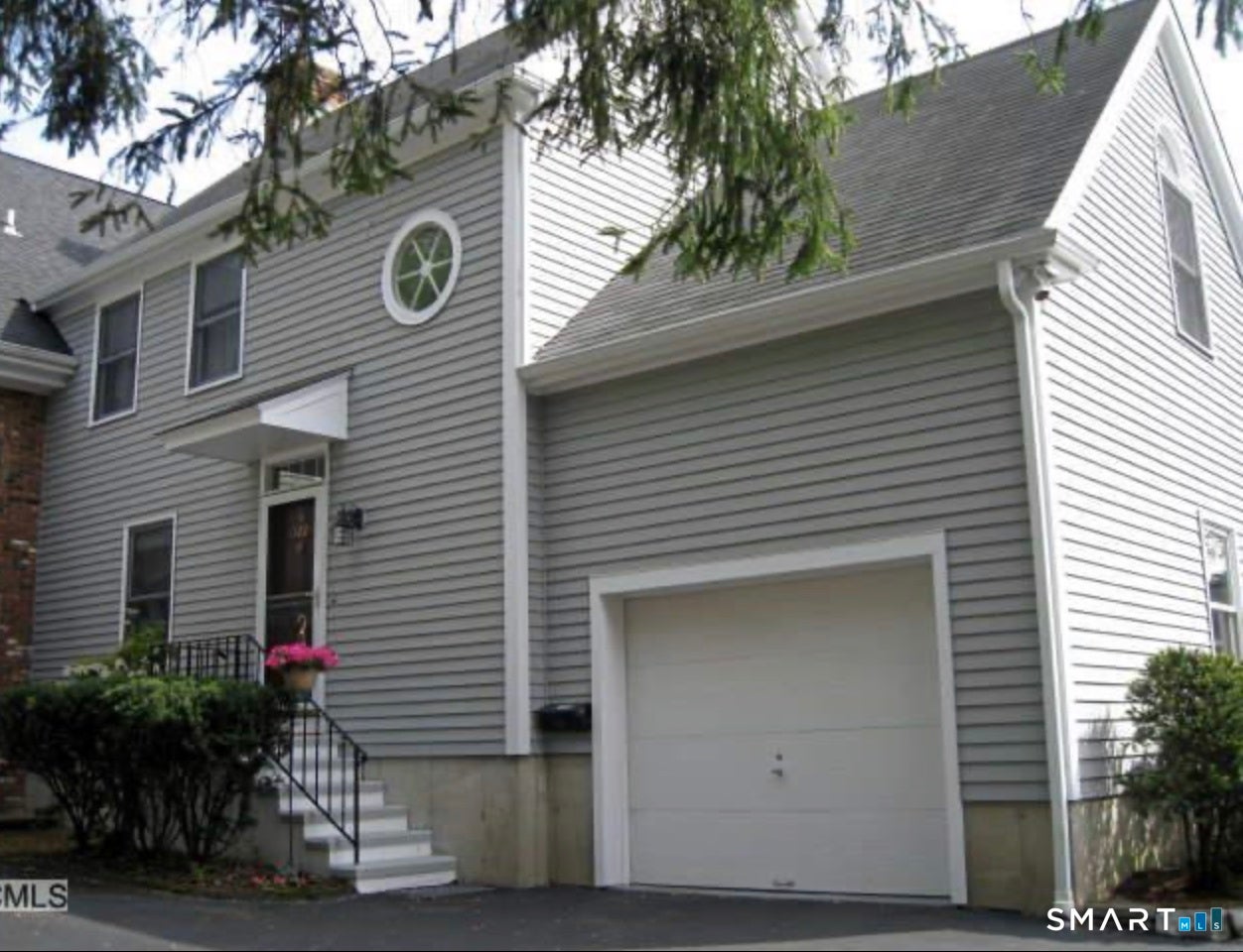 122 Summer Street 122 — photo