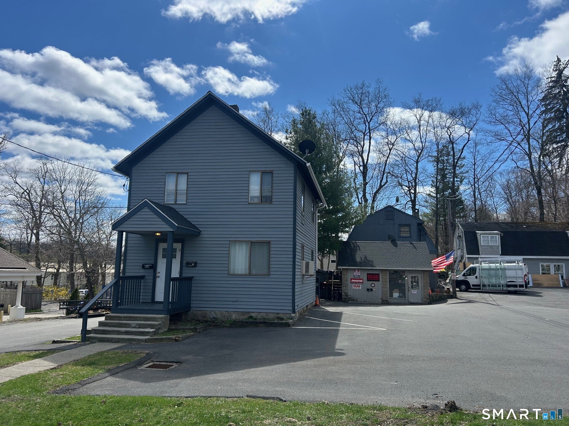 12 Danbury Road — photo