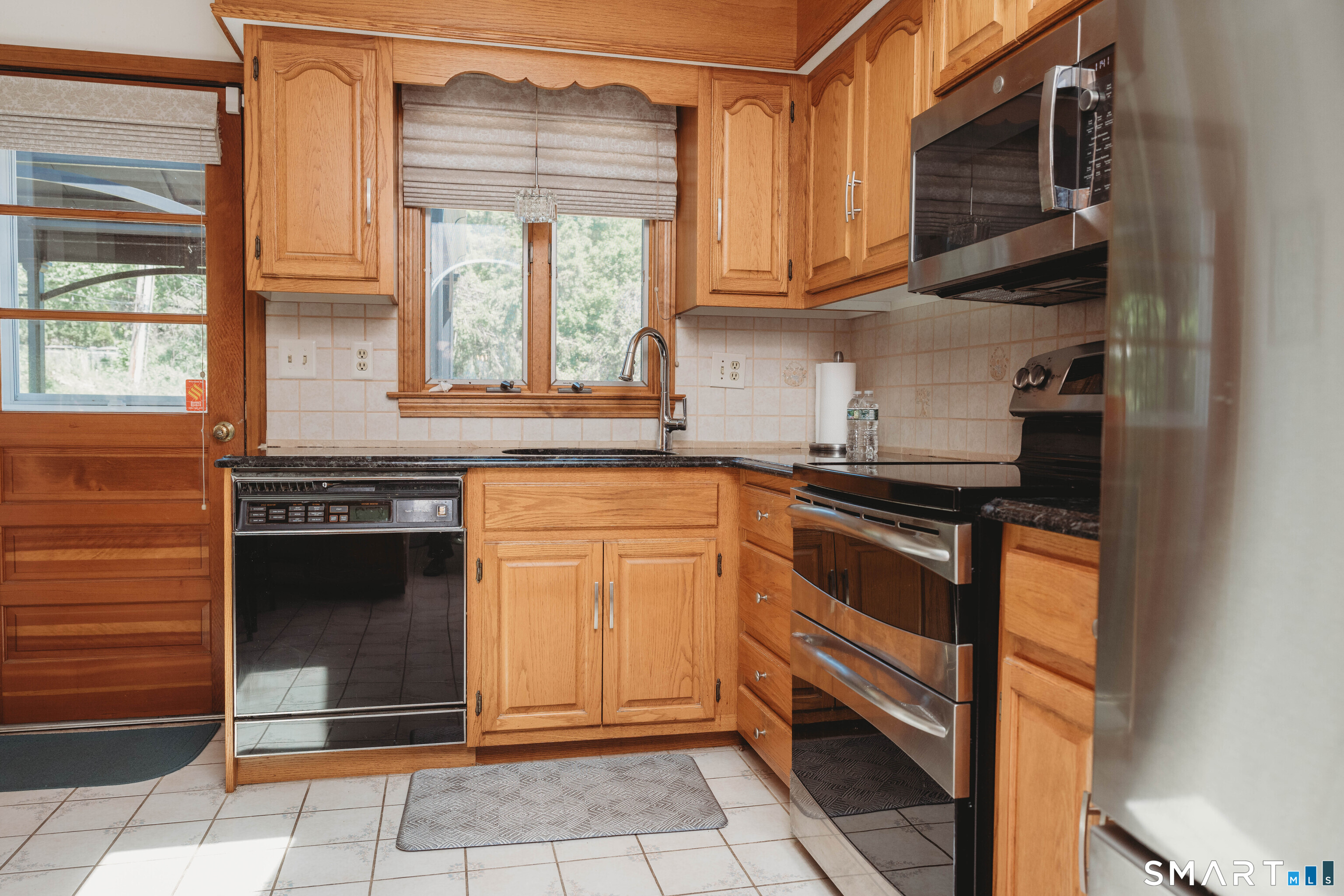 151 Bear Path Road, Hamden, CT 06514 — photo 3