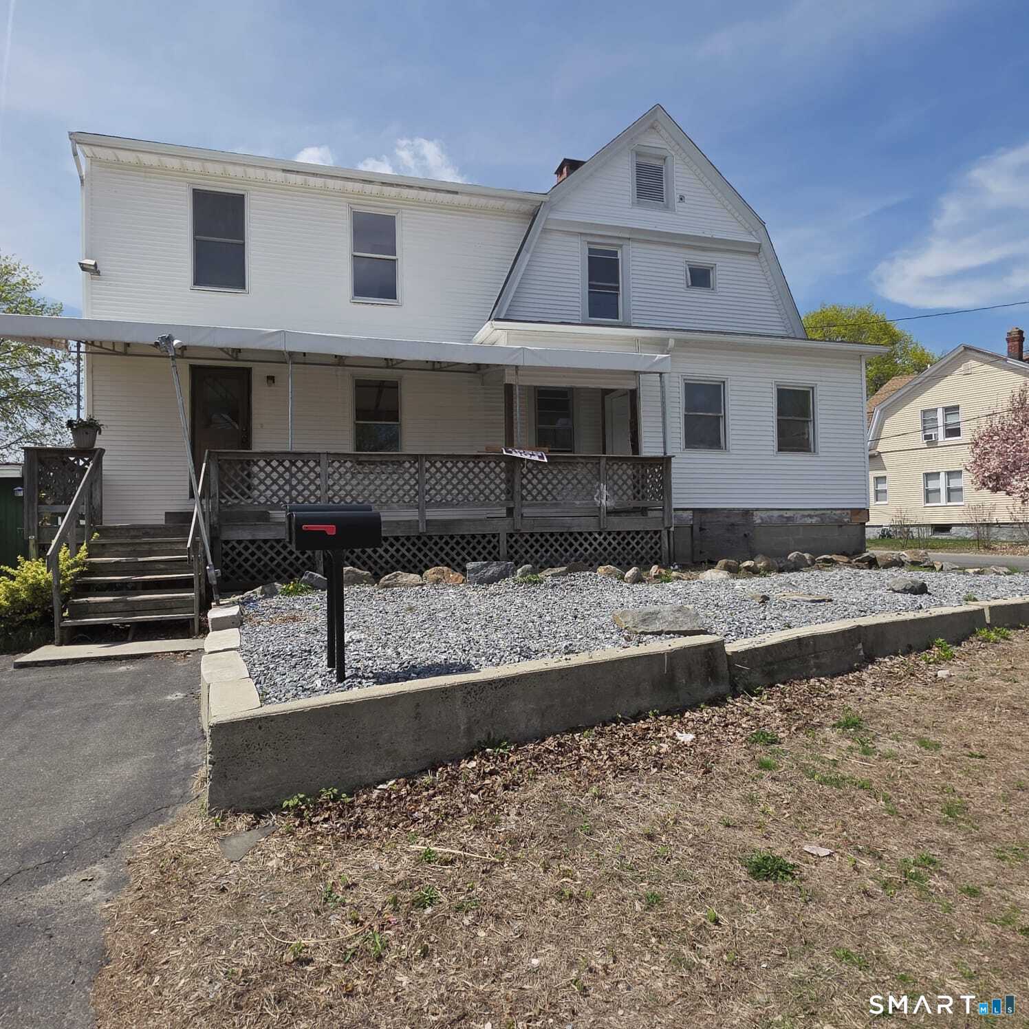 124 Geddes Terrace Left — photo