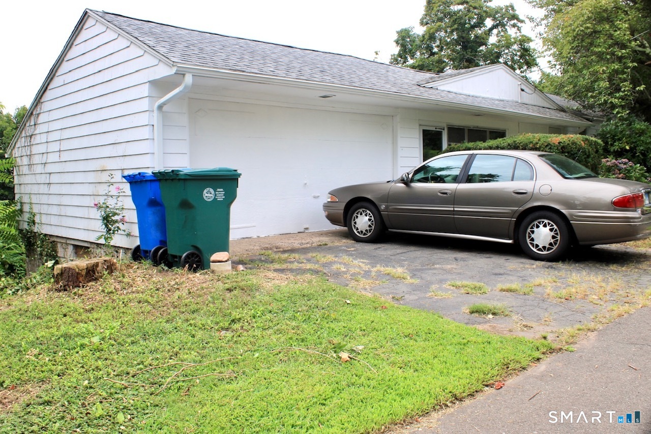 49 Robert Street, Hamden, CT 06514 — photo 3