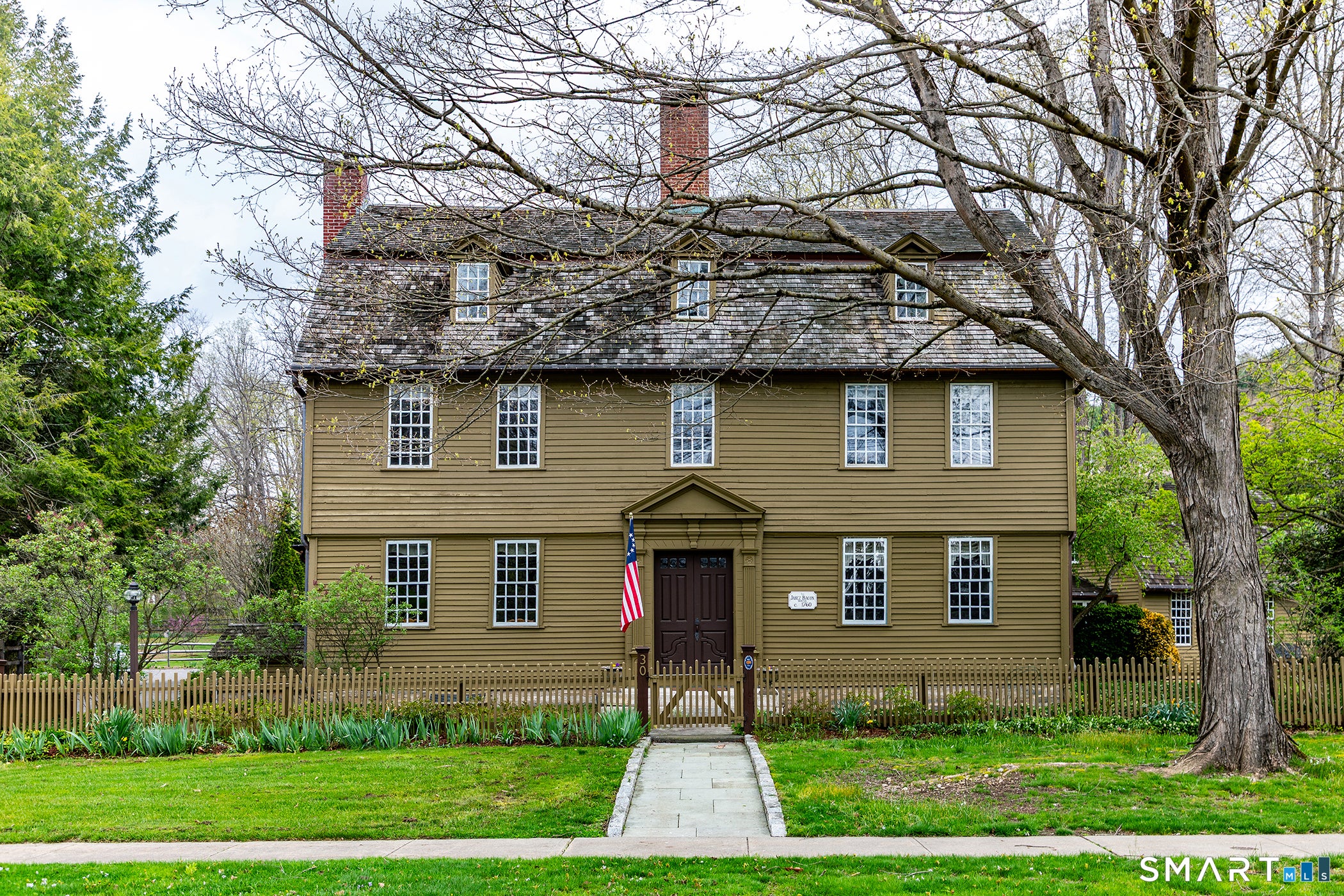 30 Hollow Road — photo