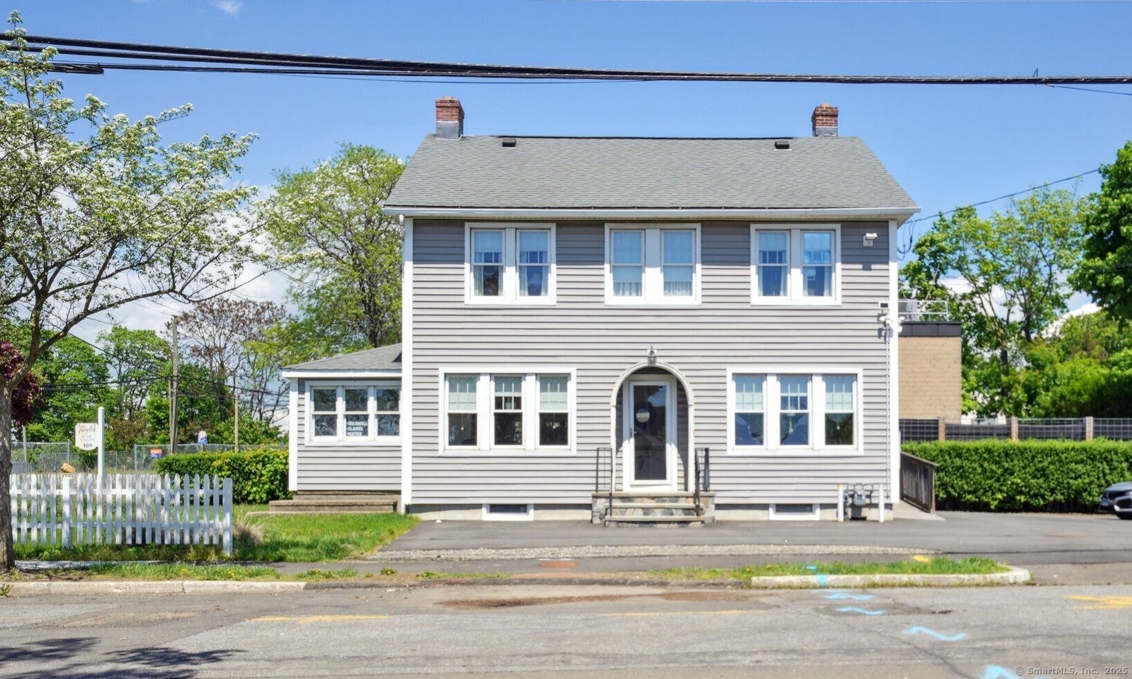 189 East Avenue — photo