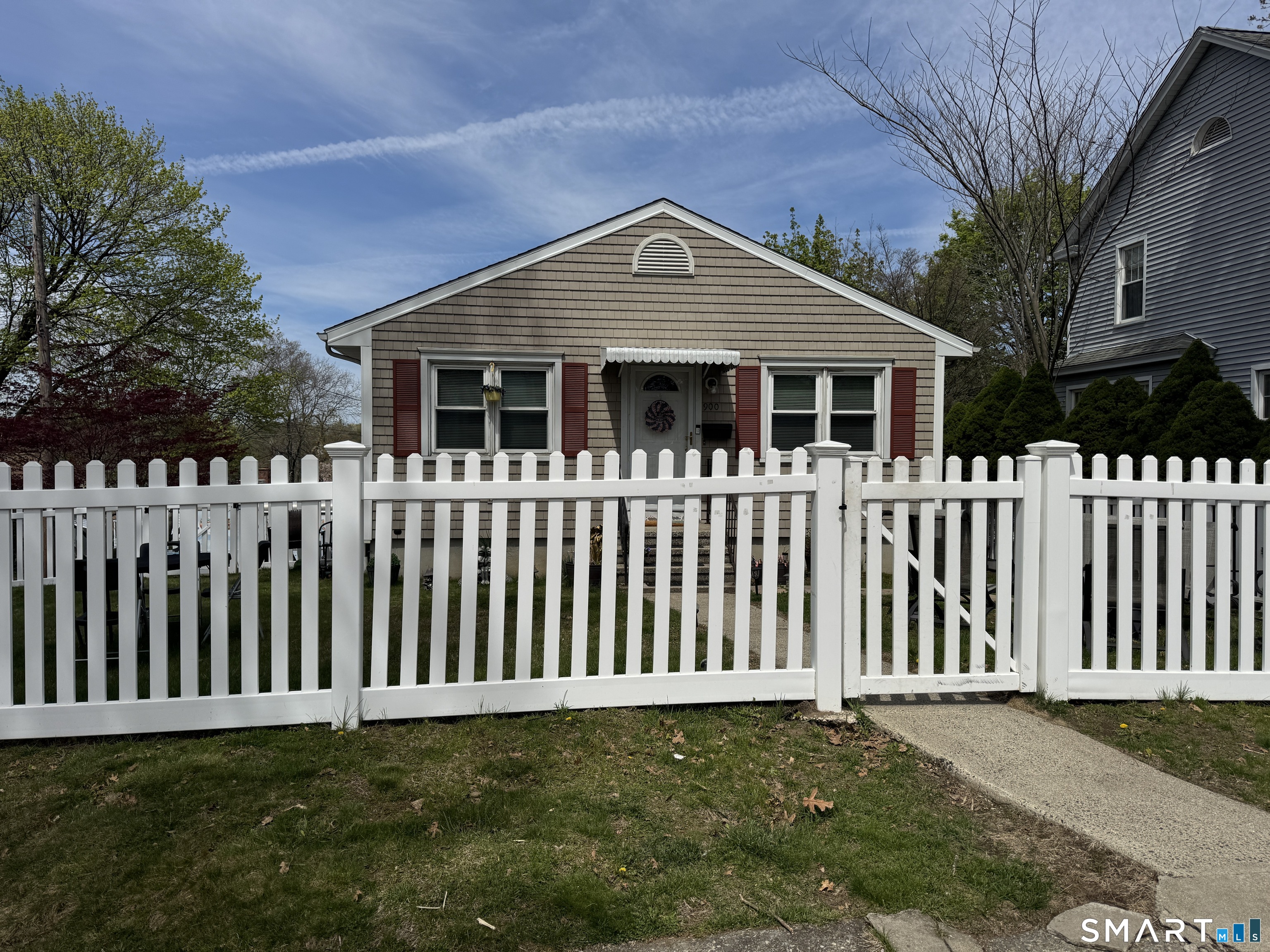 900 Merritt Street — photo