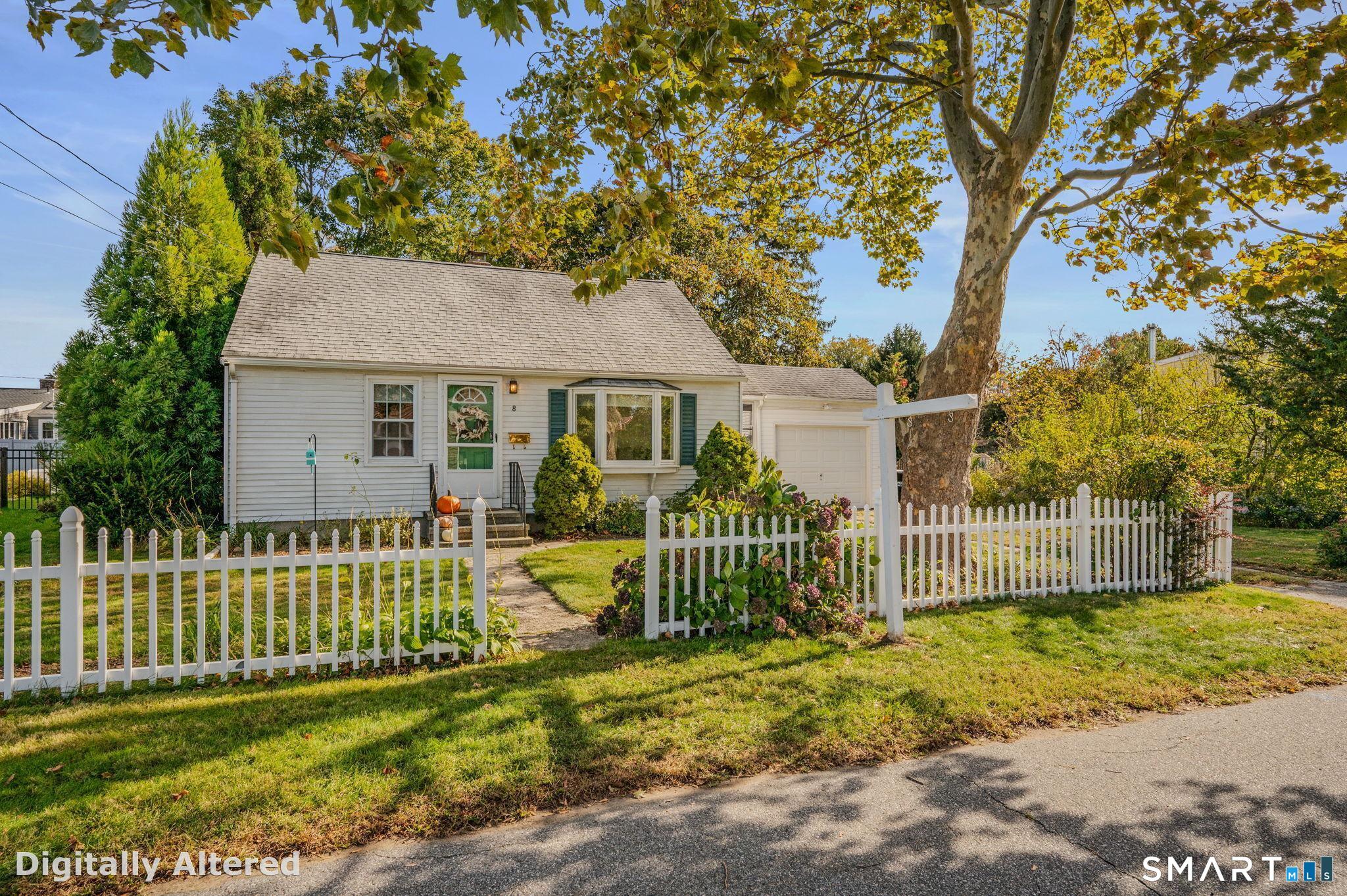 8 Maplewood Drive — photo