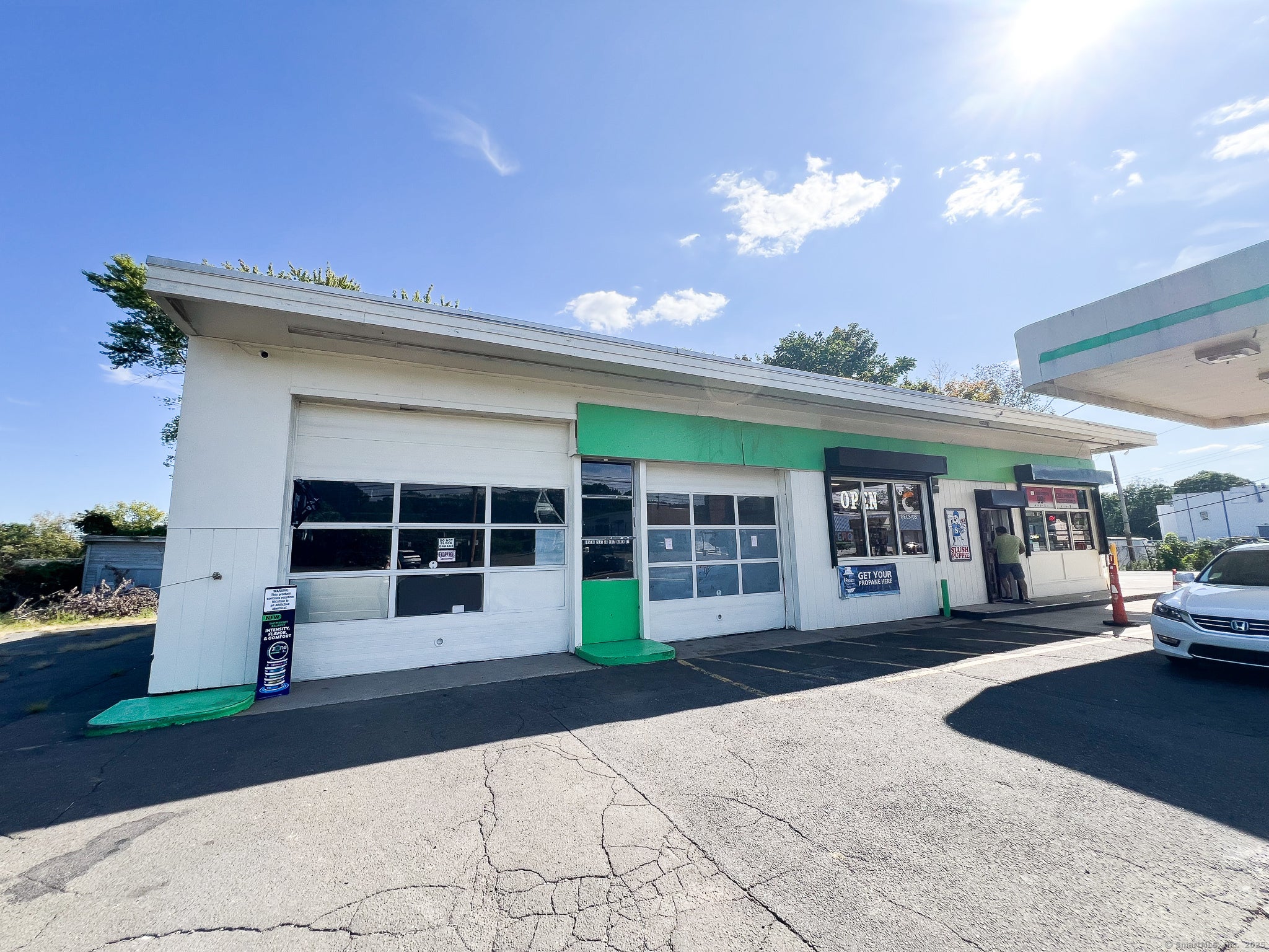 540 Boston Post Road — photo