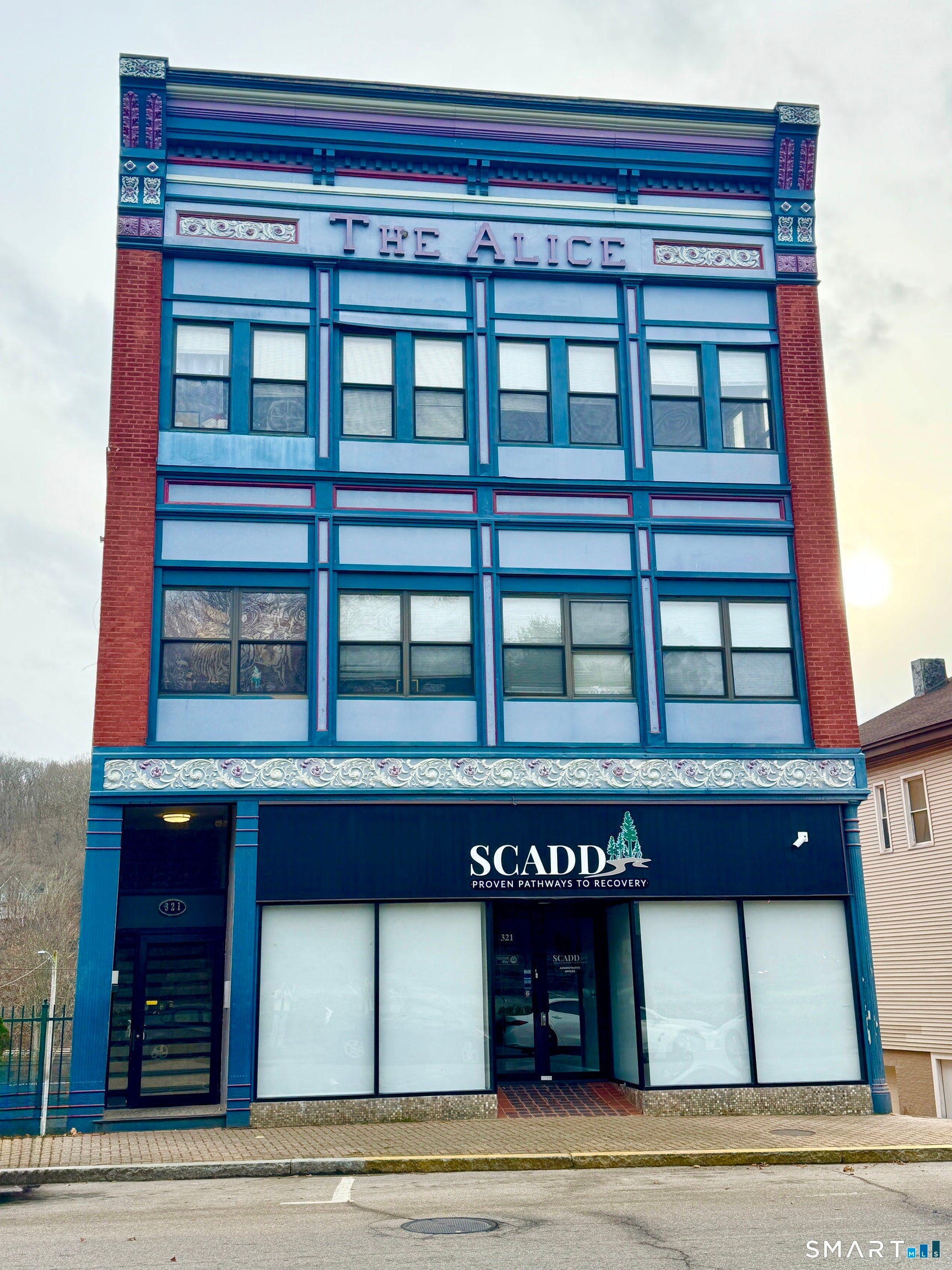 321 Main Street — photo