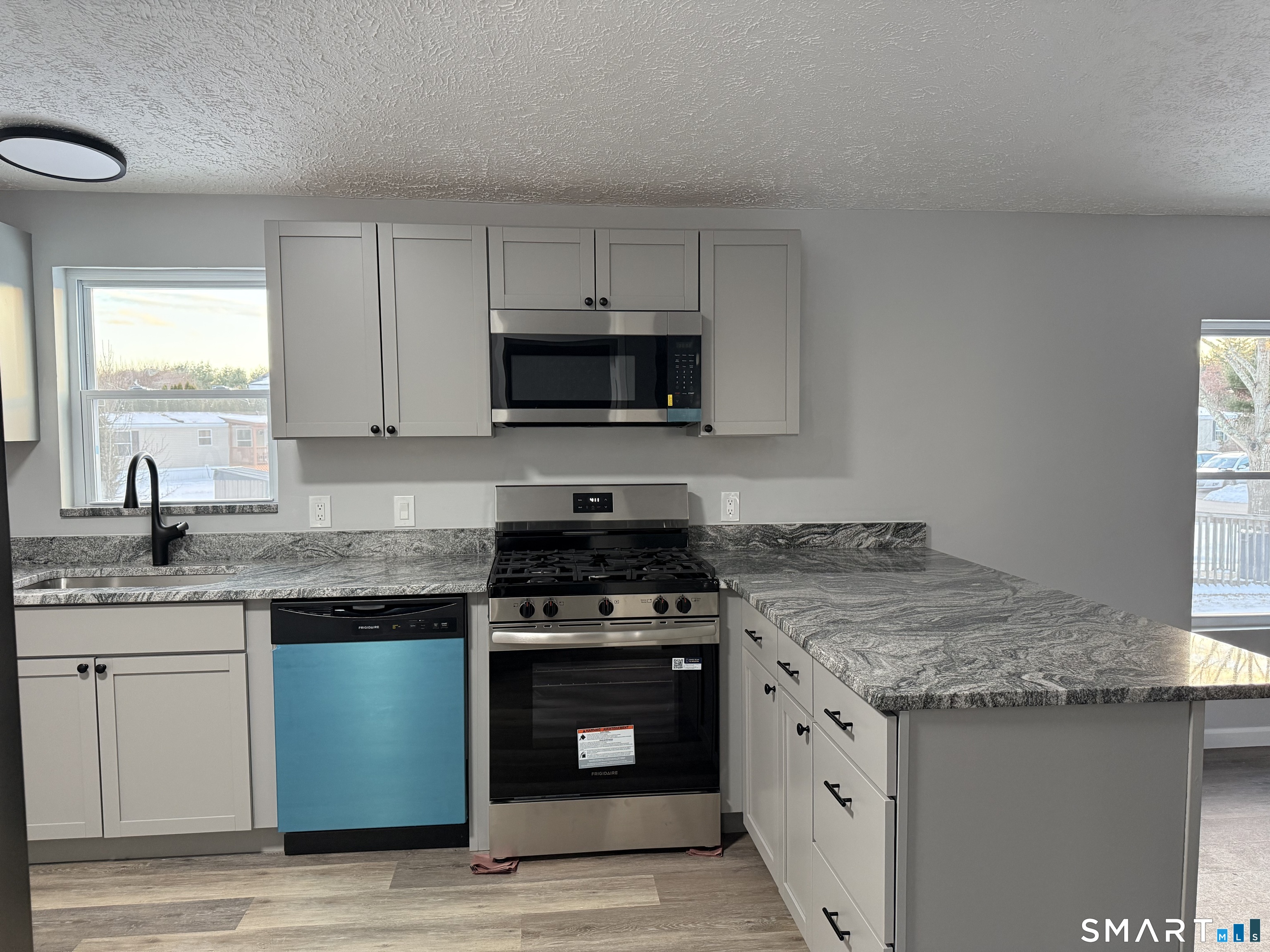 28 Circle Drive, Windham, CT 06256 — photo 2