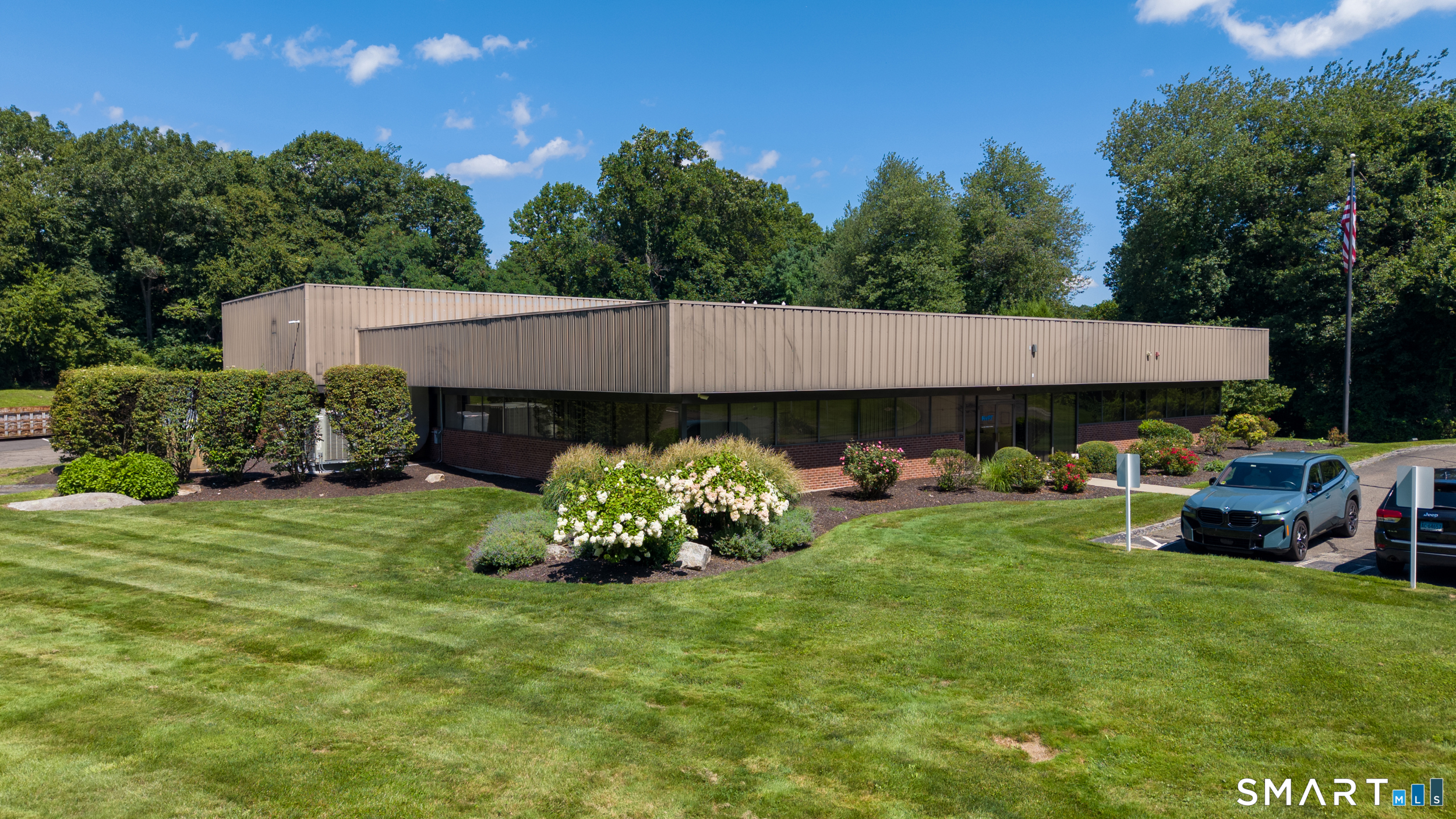 Home in Shelton, CT 06484 — photo 3