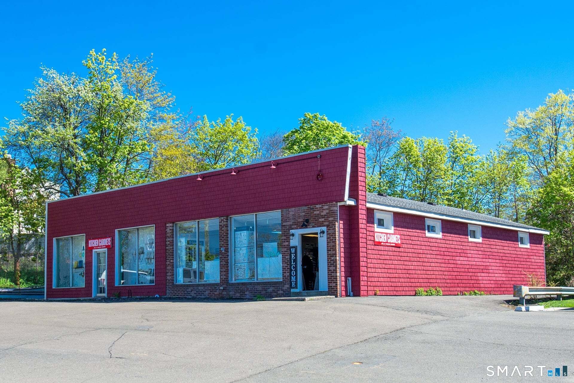 635 West Main Street — photo