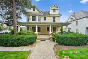 1458 Bedford Street — photo