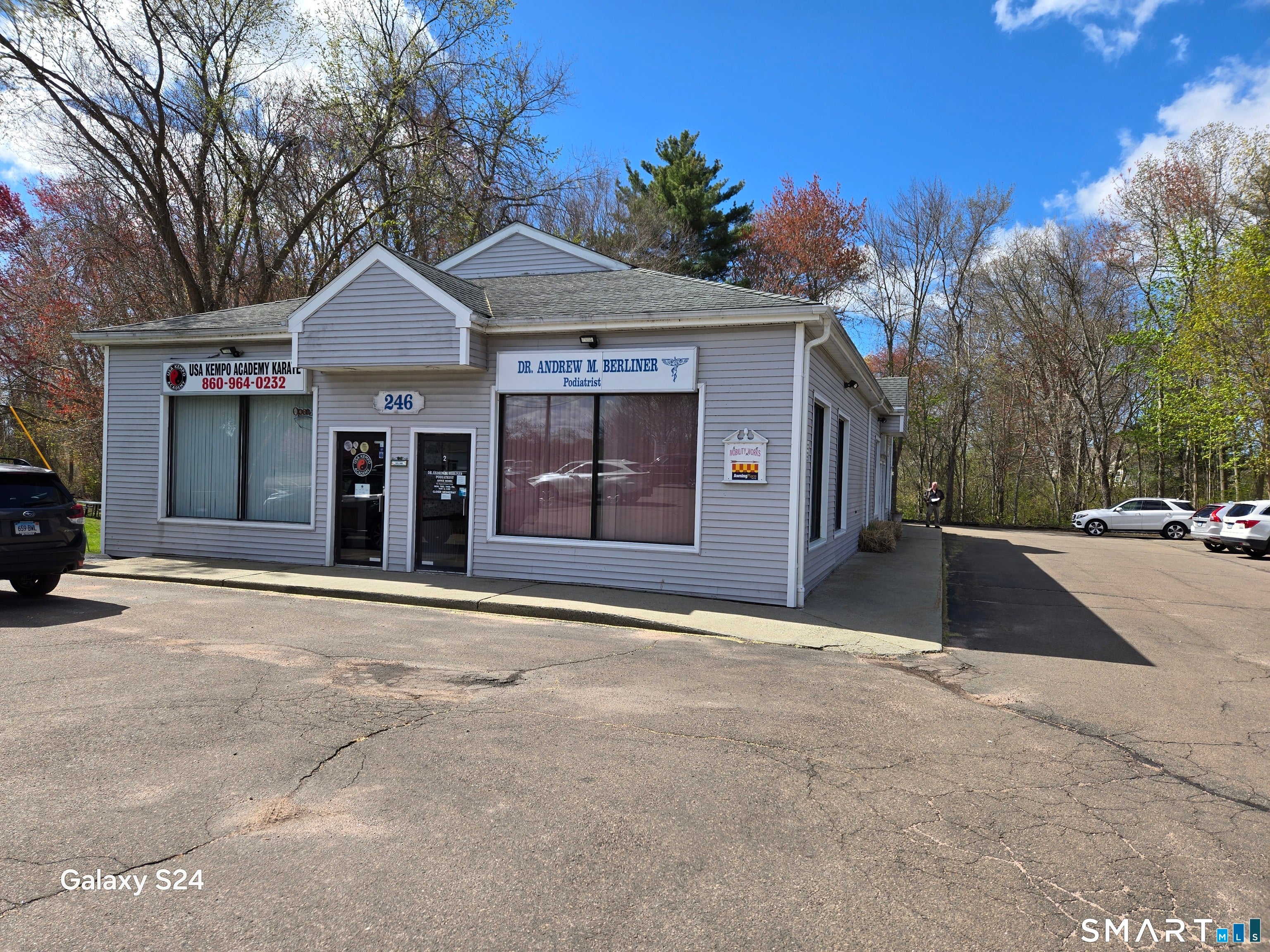 246 East Main Street 5 — photo
