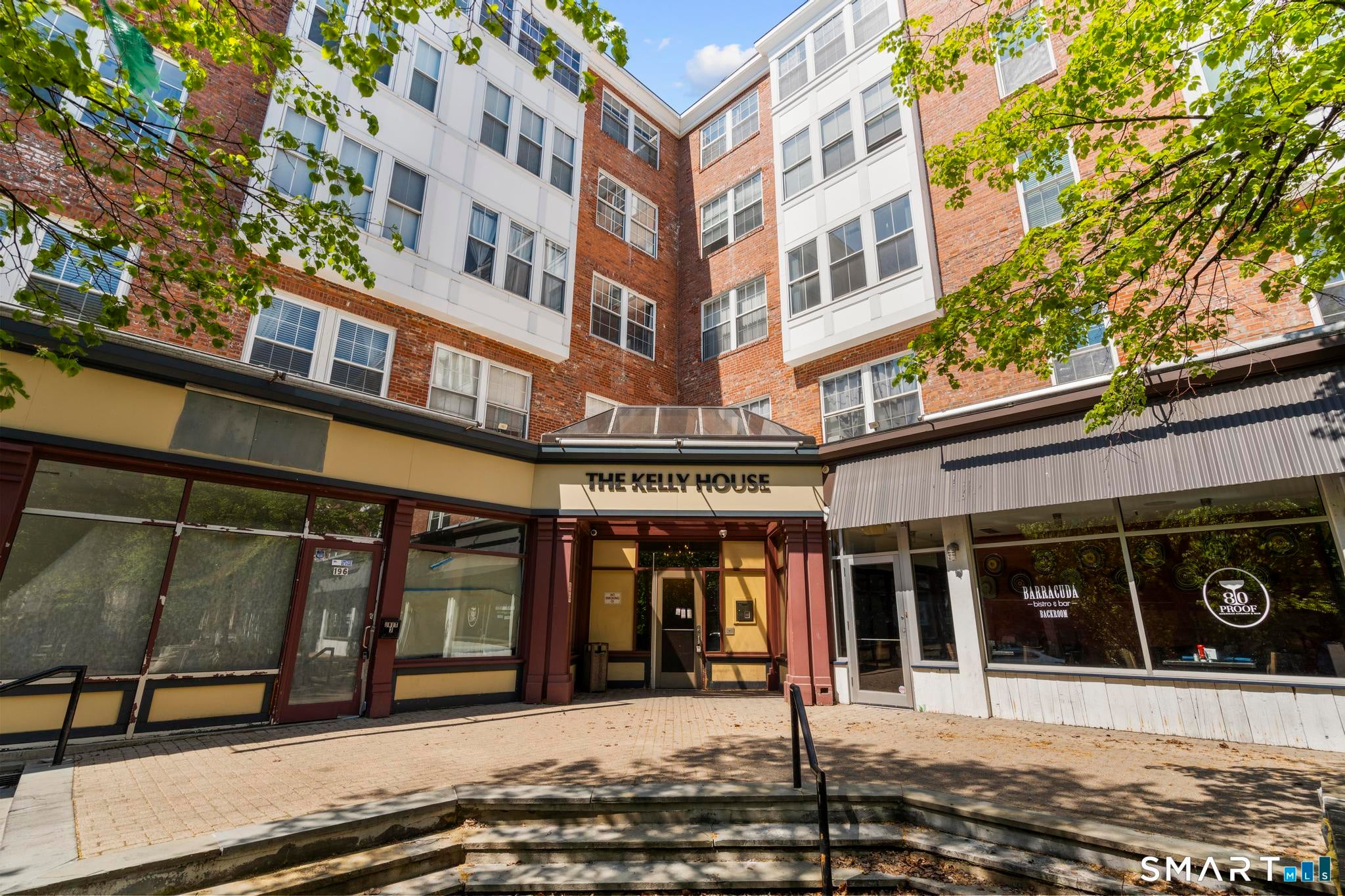 196 Crown Street 406 — photo