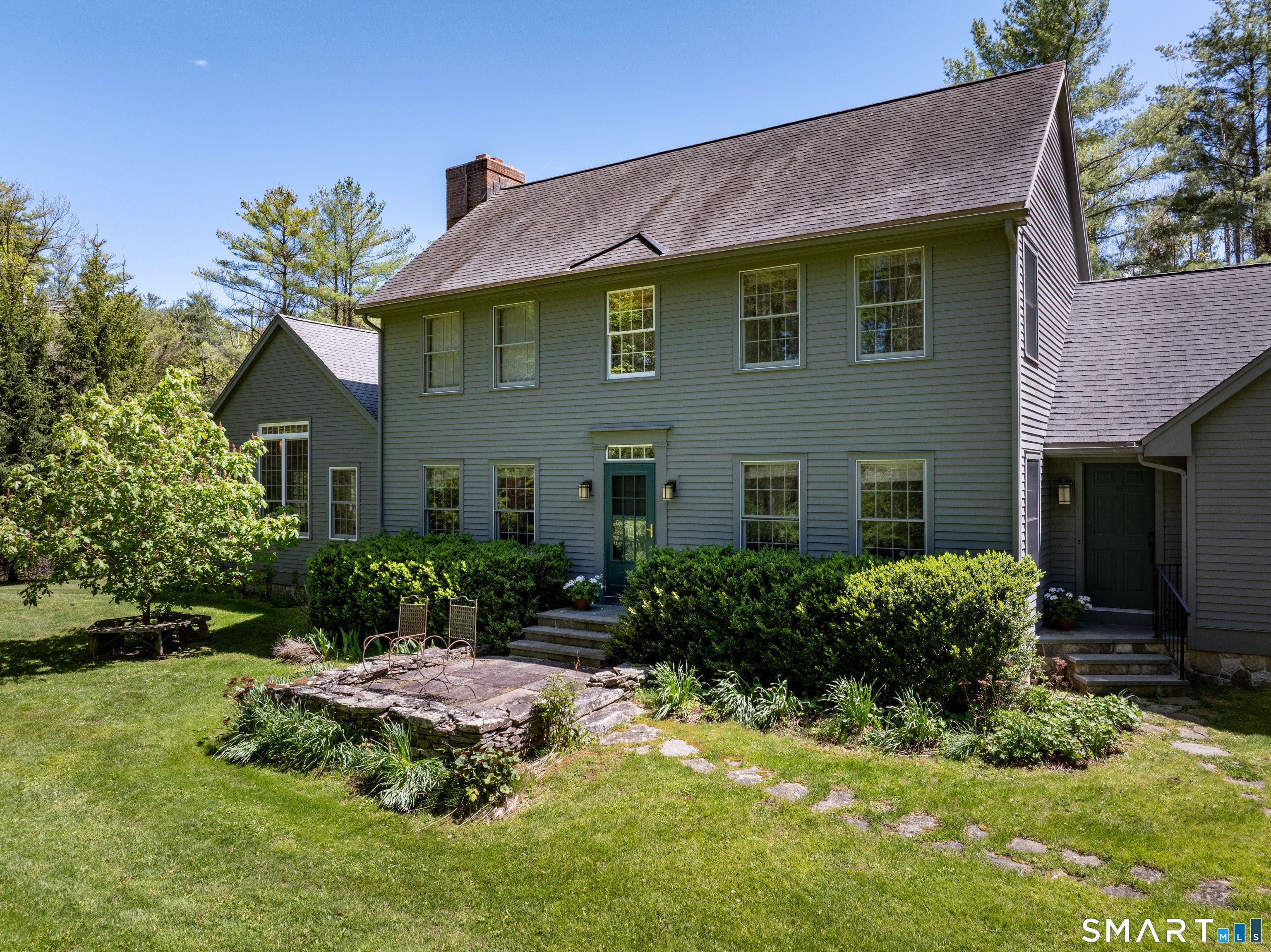 7 Cooper Hill Road — photo