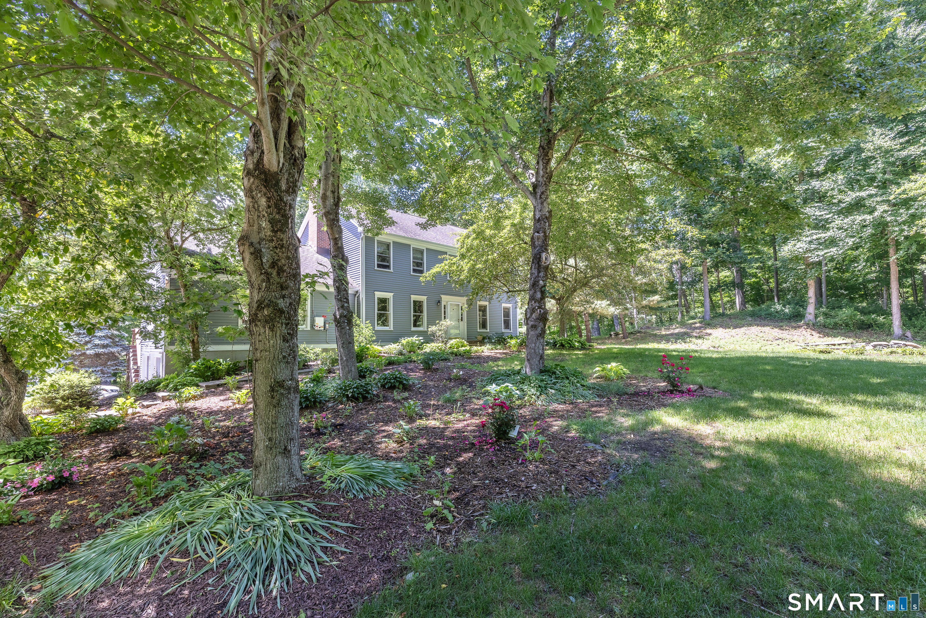 17 Sweet Meadow Road — photo
