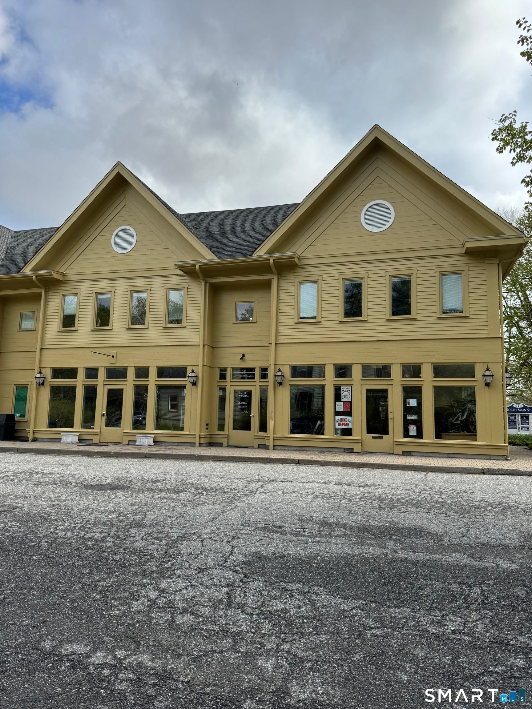 25 North Main Street — photo