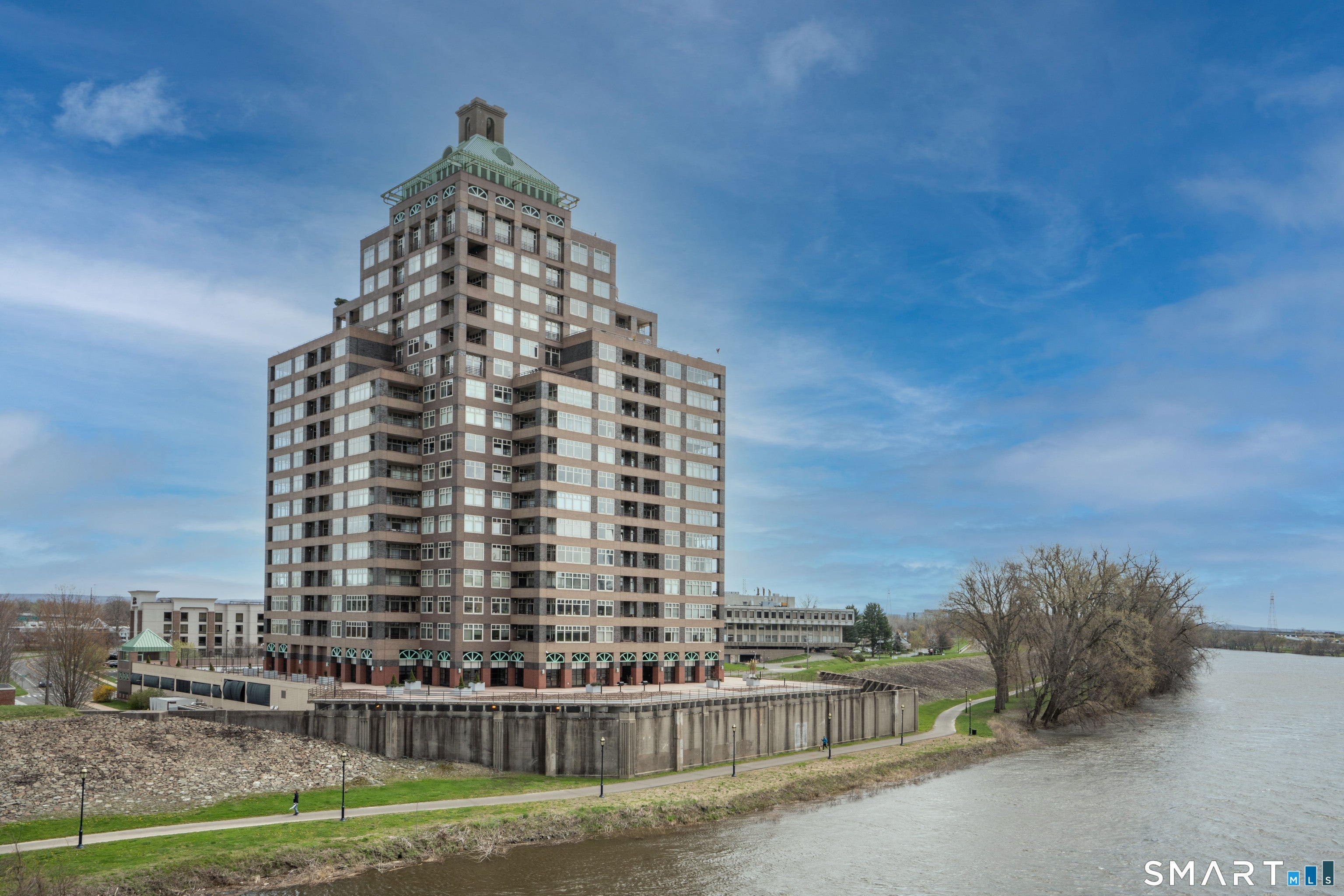 235 East River Drive 903 — photo