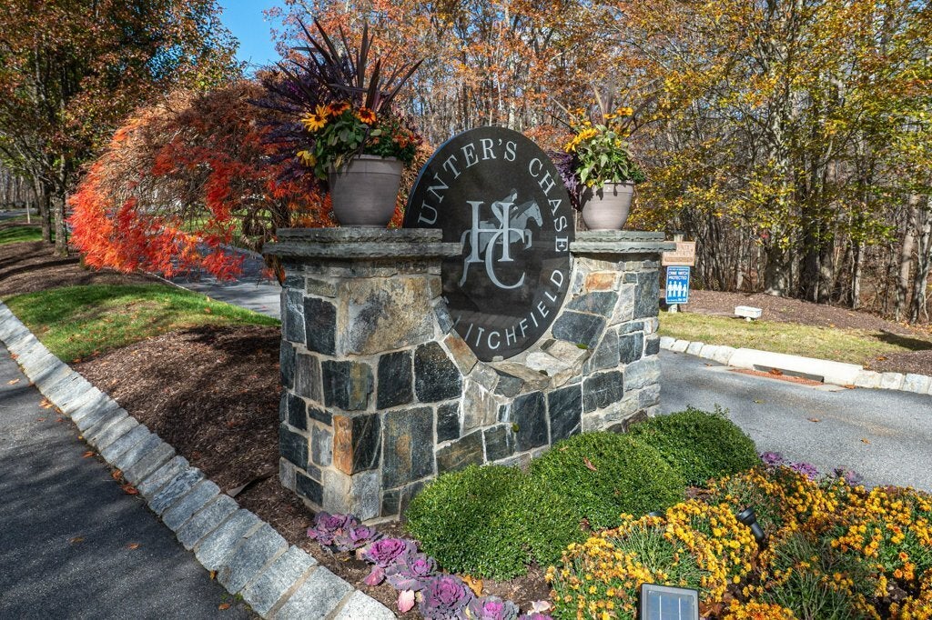 258 Hunter Drive 258 — photo