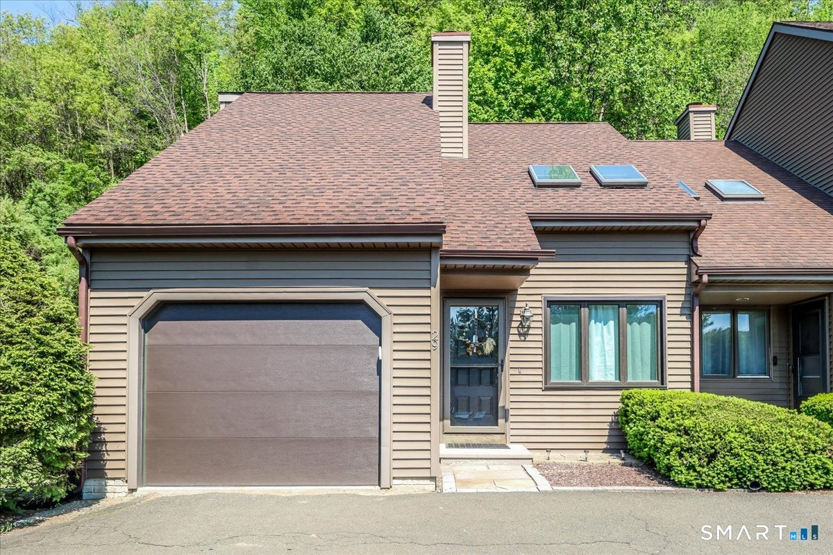 29 Twin Oaks 29 — photo
