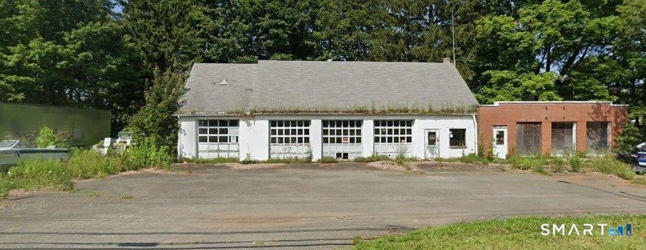 142 Main Street South — photo