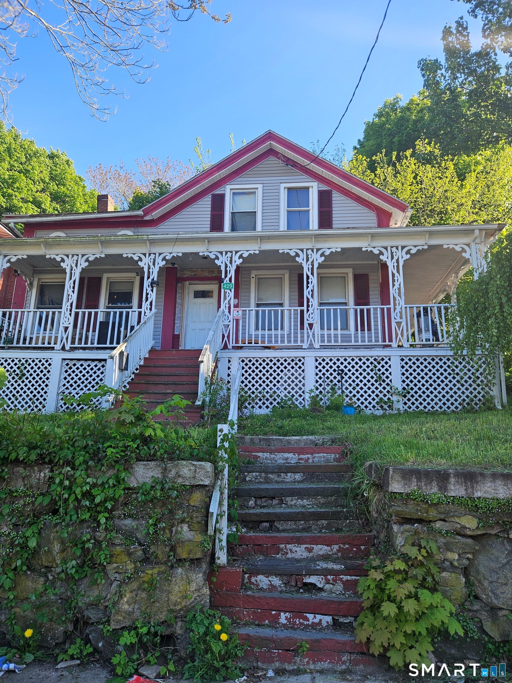 429 East Main Street — photo
