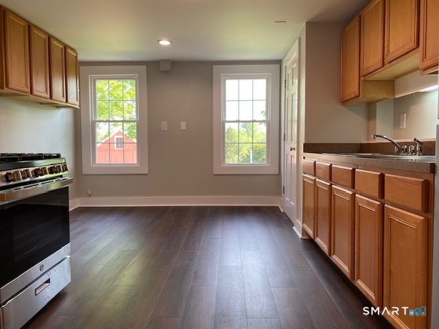 489 Middle Turnpike East 2-E — photo