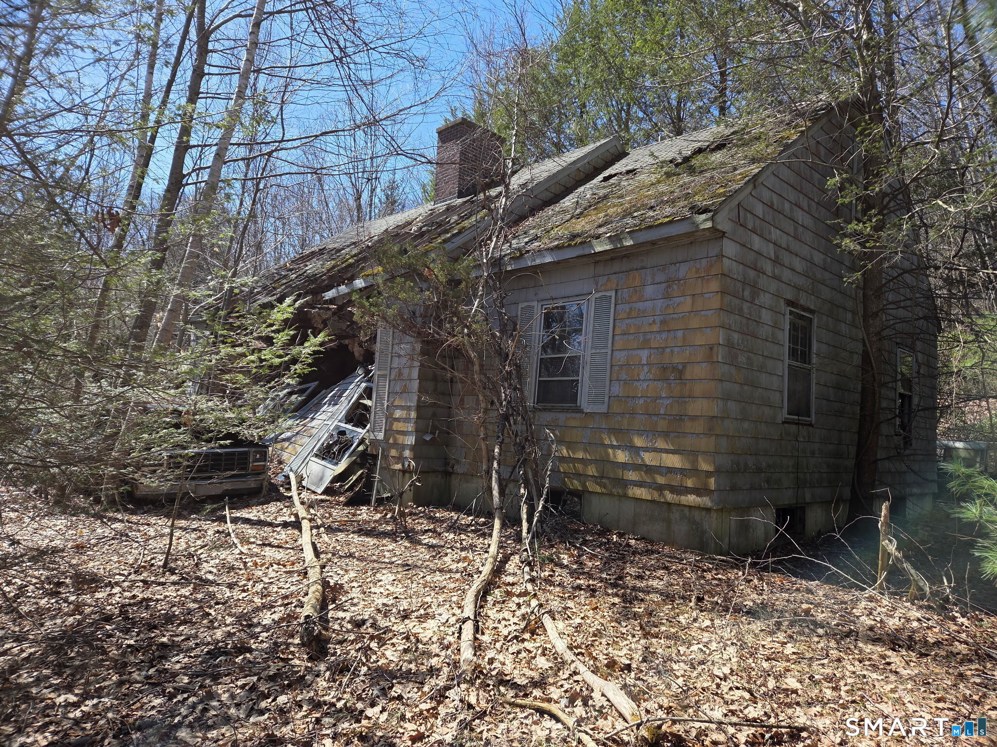 33 Davis Road — photo