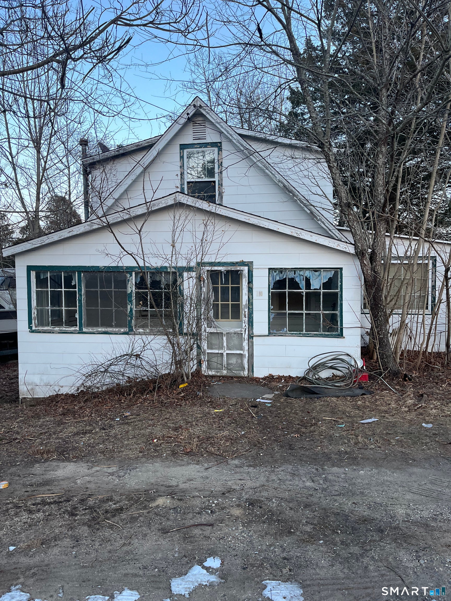 40 Beach Road — photo
