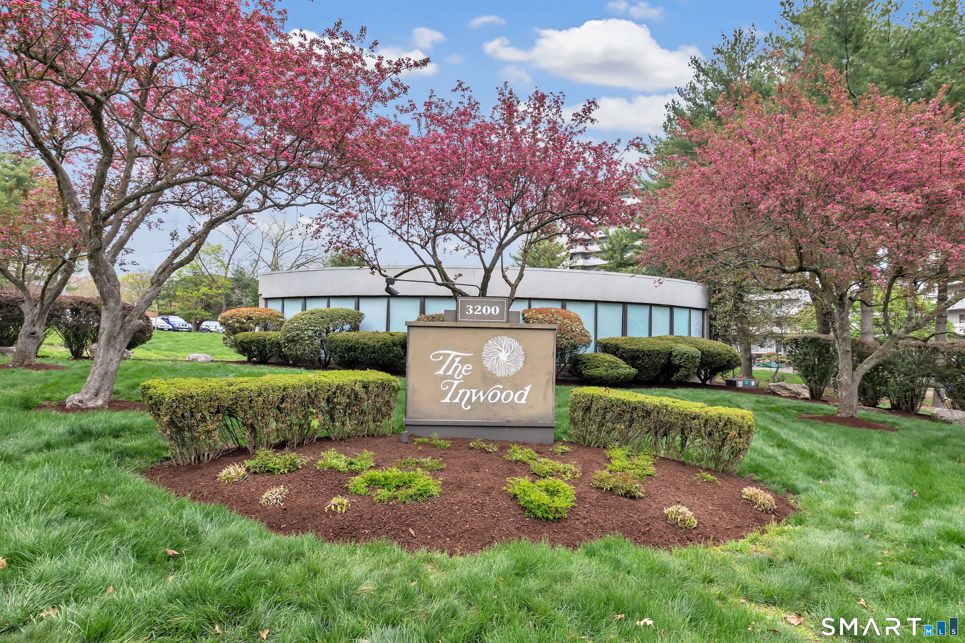 3200 Park Avenue 5C2 — photo