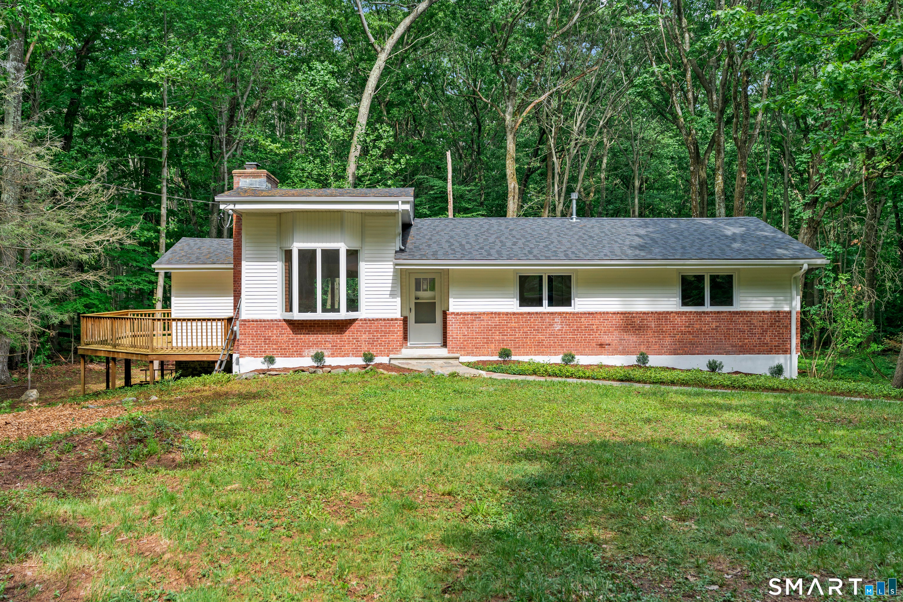 19 Fawn Drive — photo