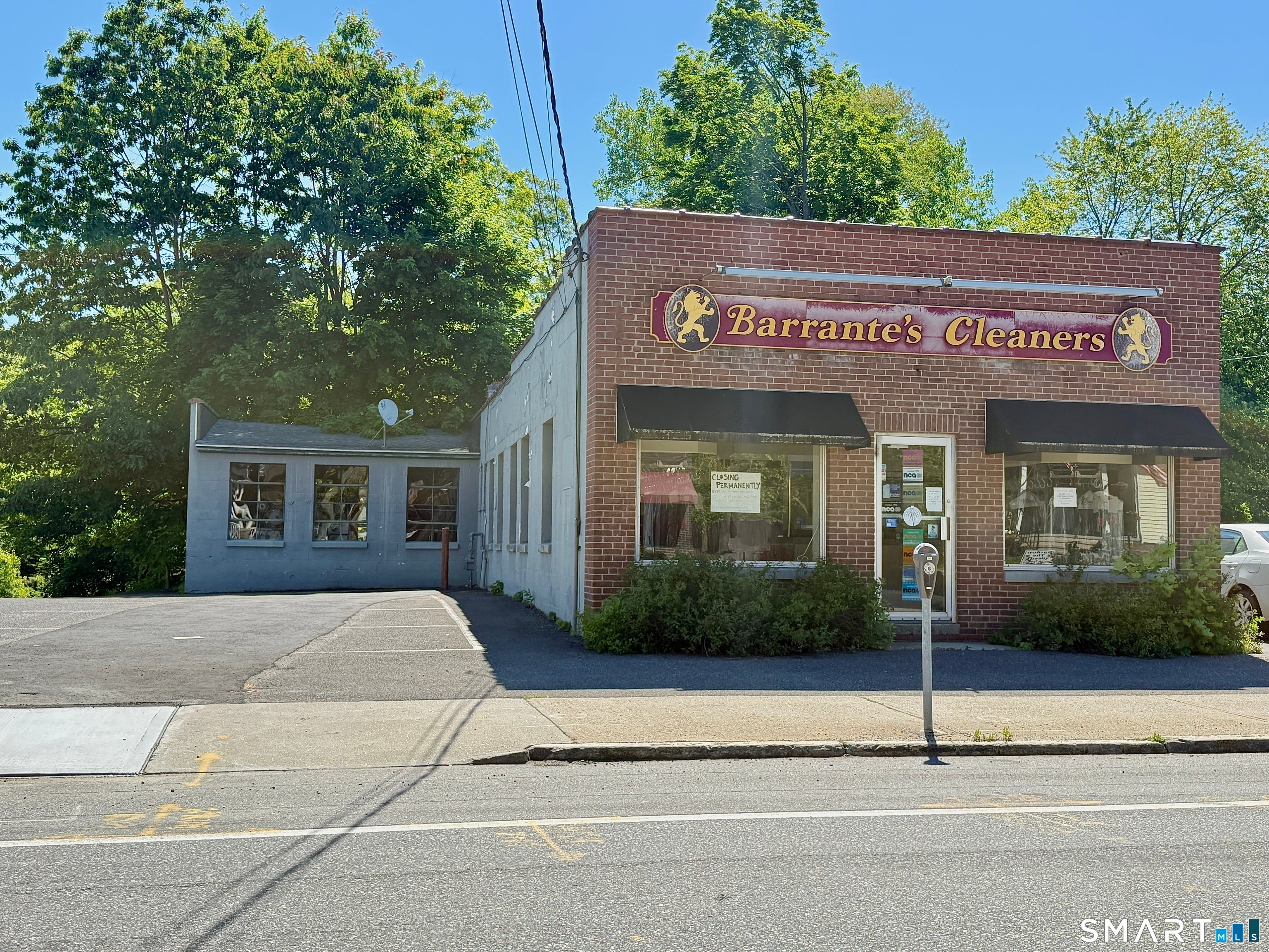 372 Main Street — photo