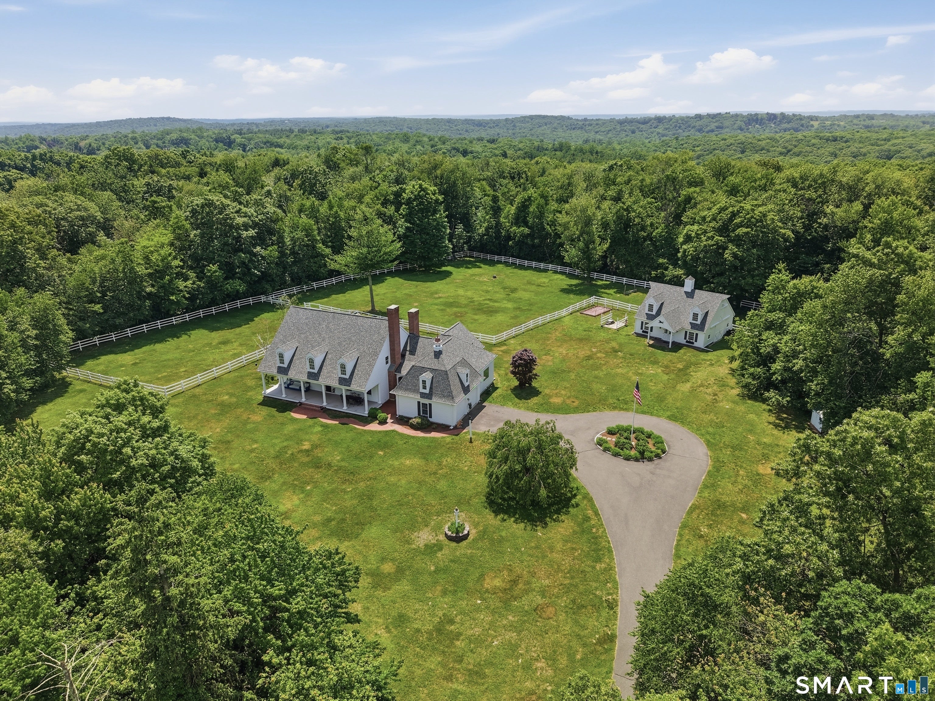 395 Sperry Road — photo
