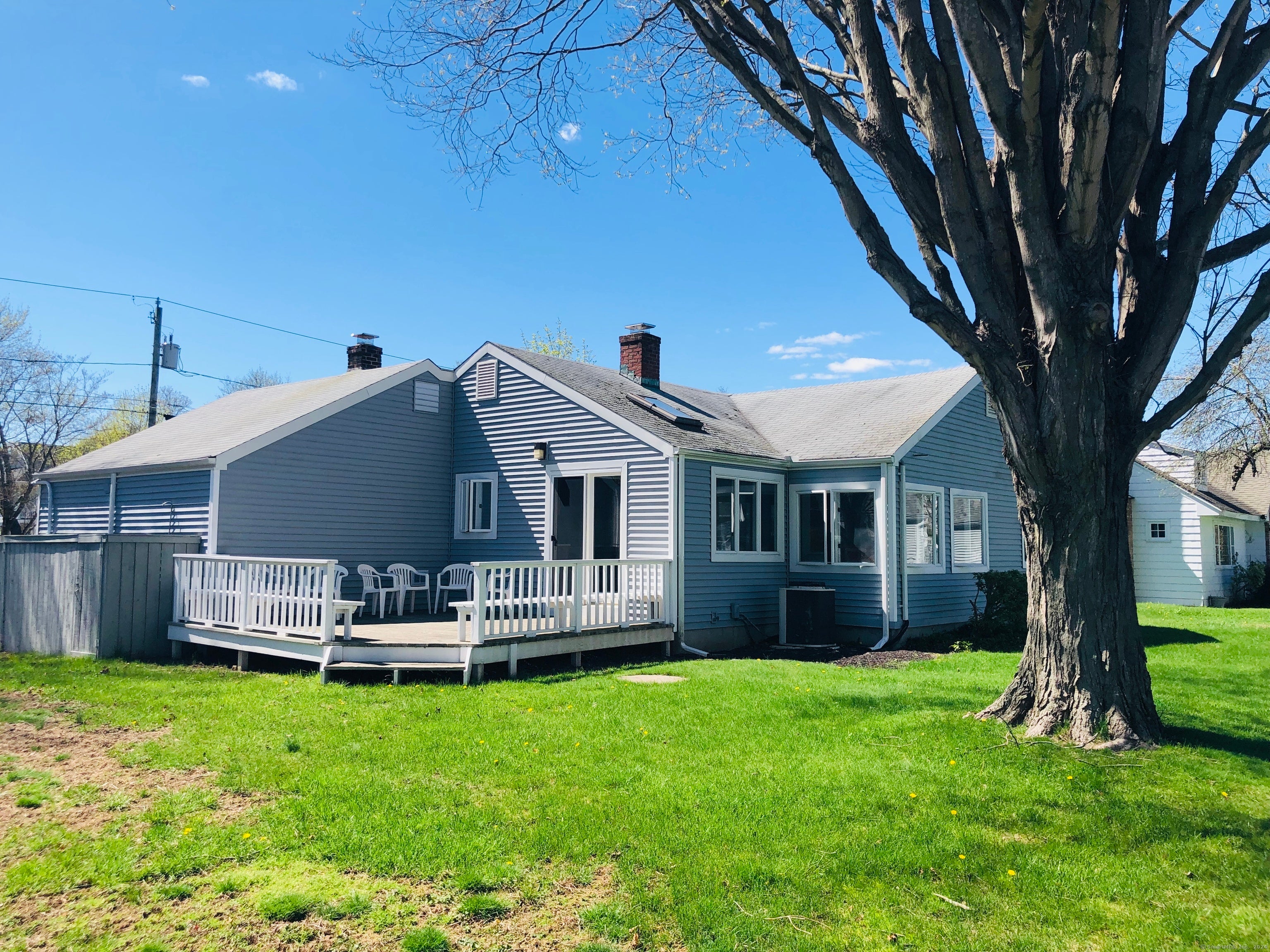 55 Overshores Drive West — photo