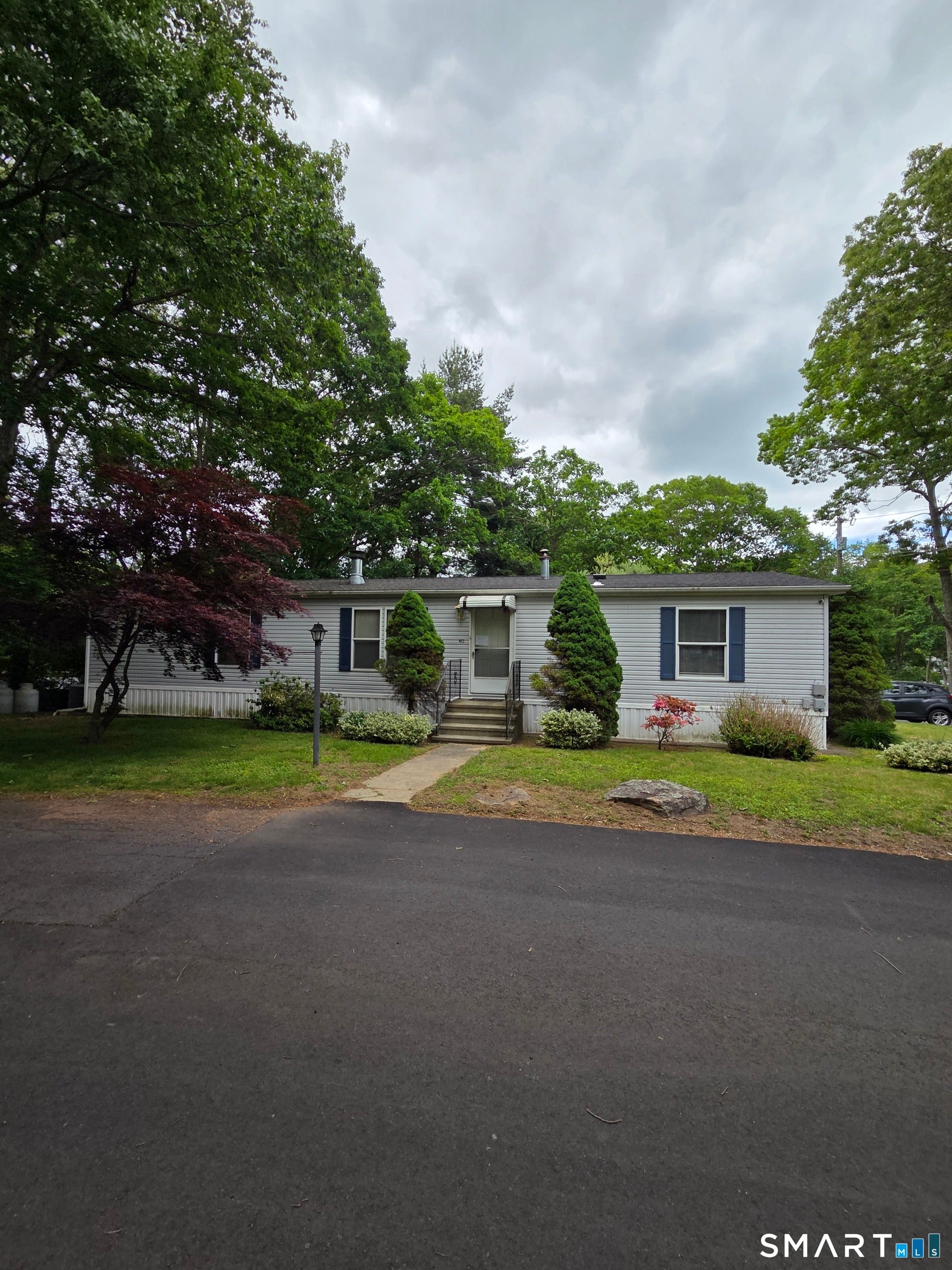 40 Evergreen Park — photo