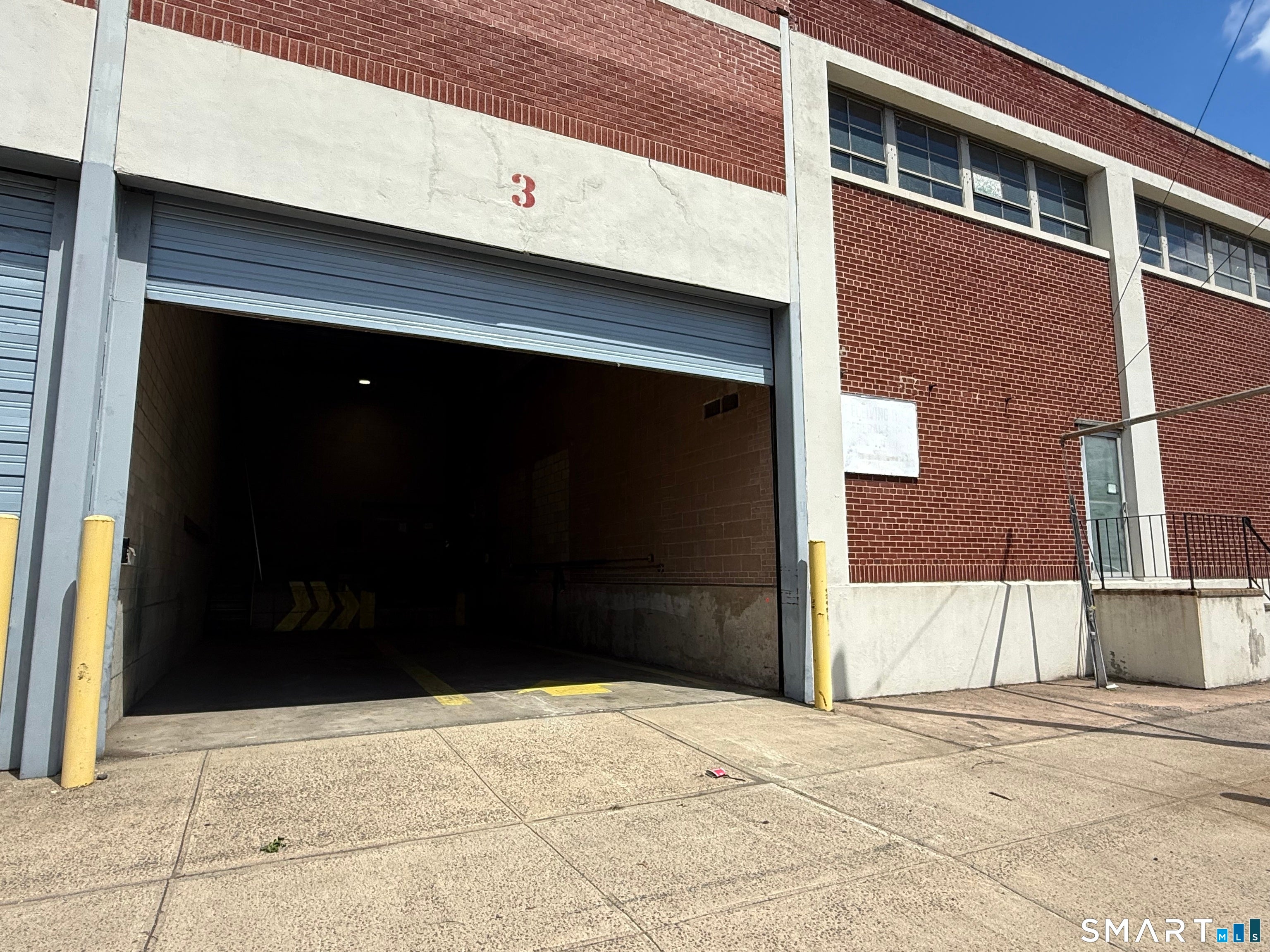135 Wood Street Bay 3 — photo
