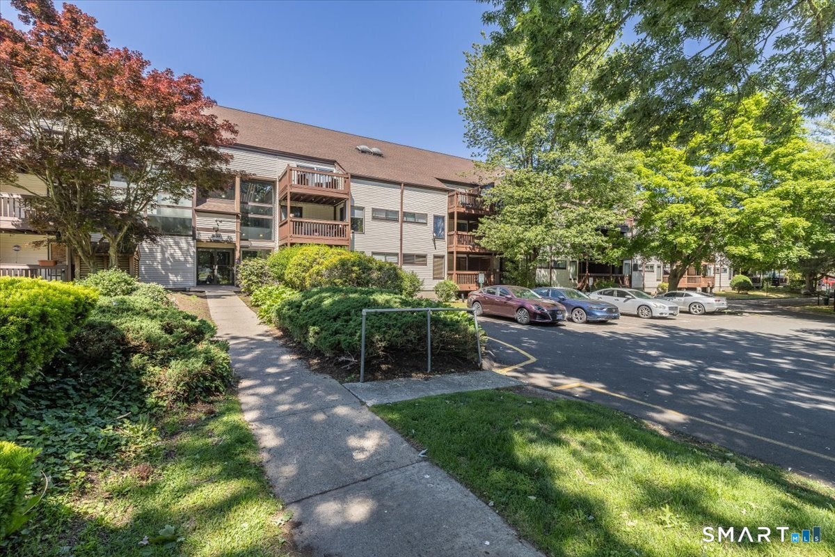 3699 Broadbridge Avenue 317 — photo