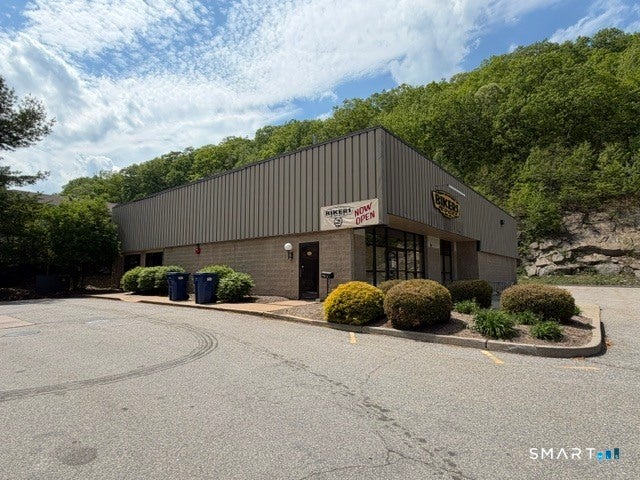 427 Winsted Road — photo