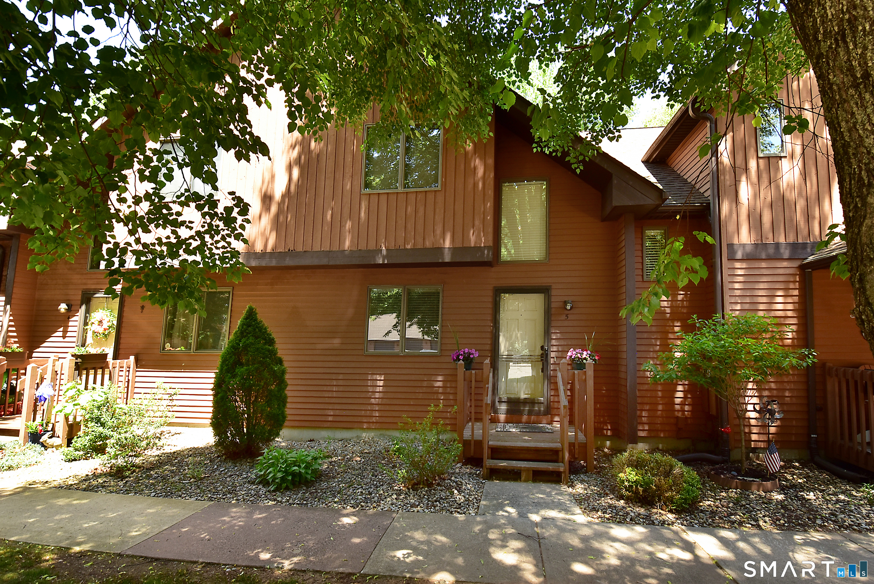 105 Maple Avenue Unit 5 — photo