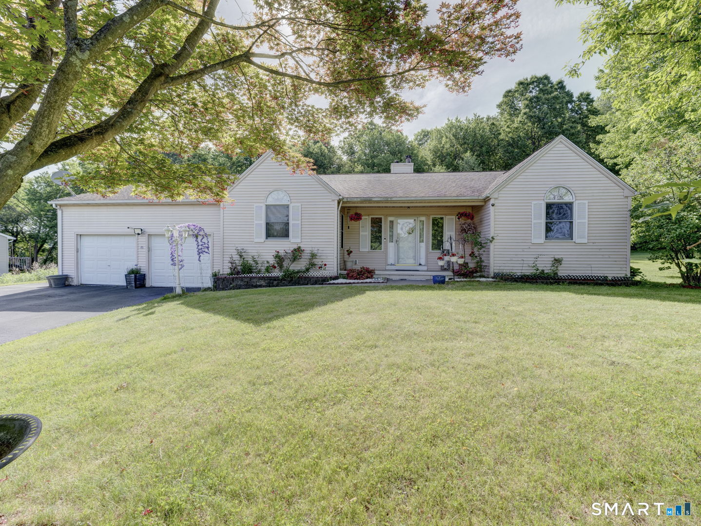 300 Hilltop Road — photo