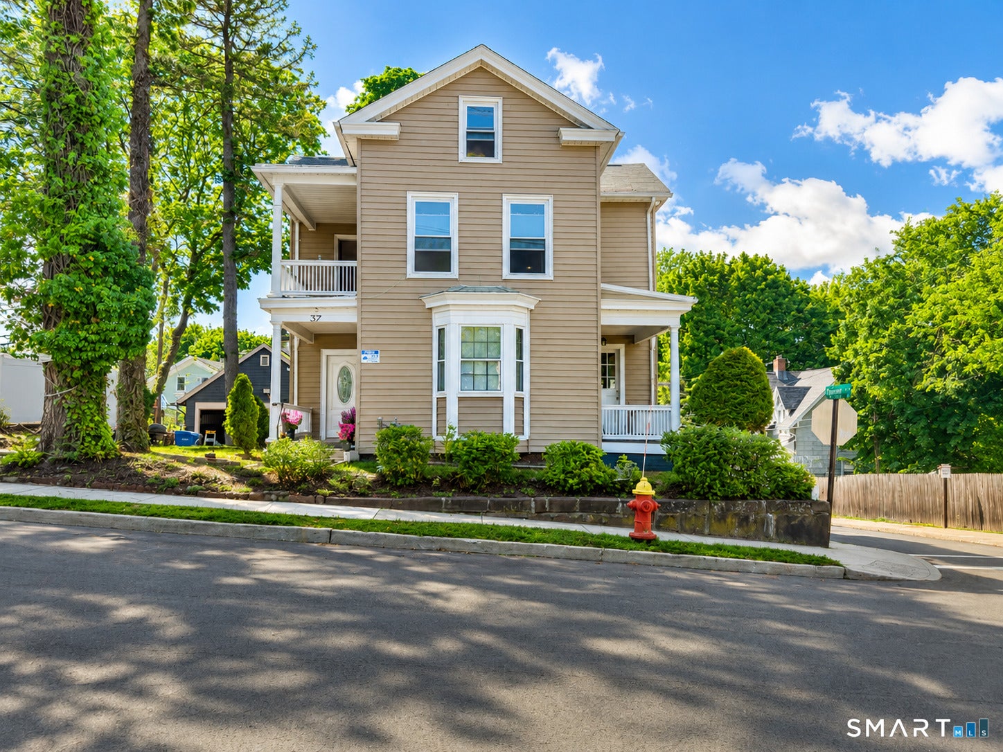 37 Elm Street — photo