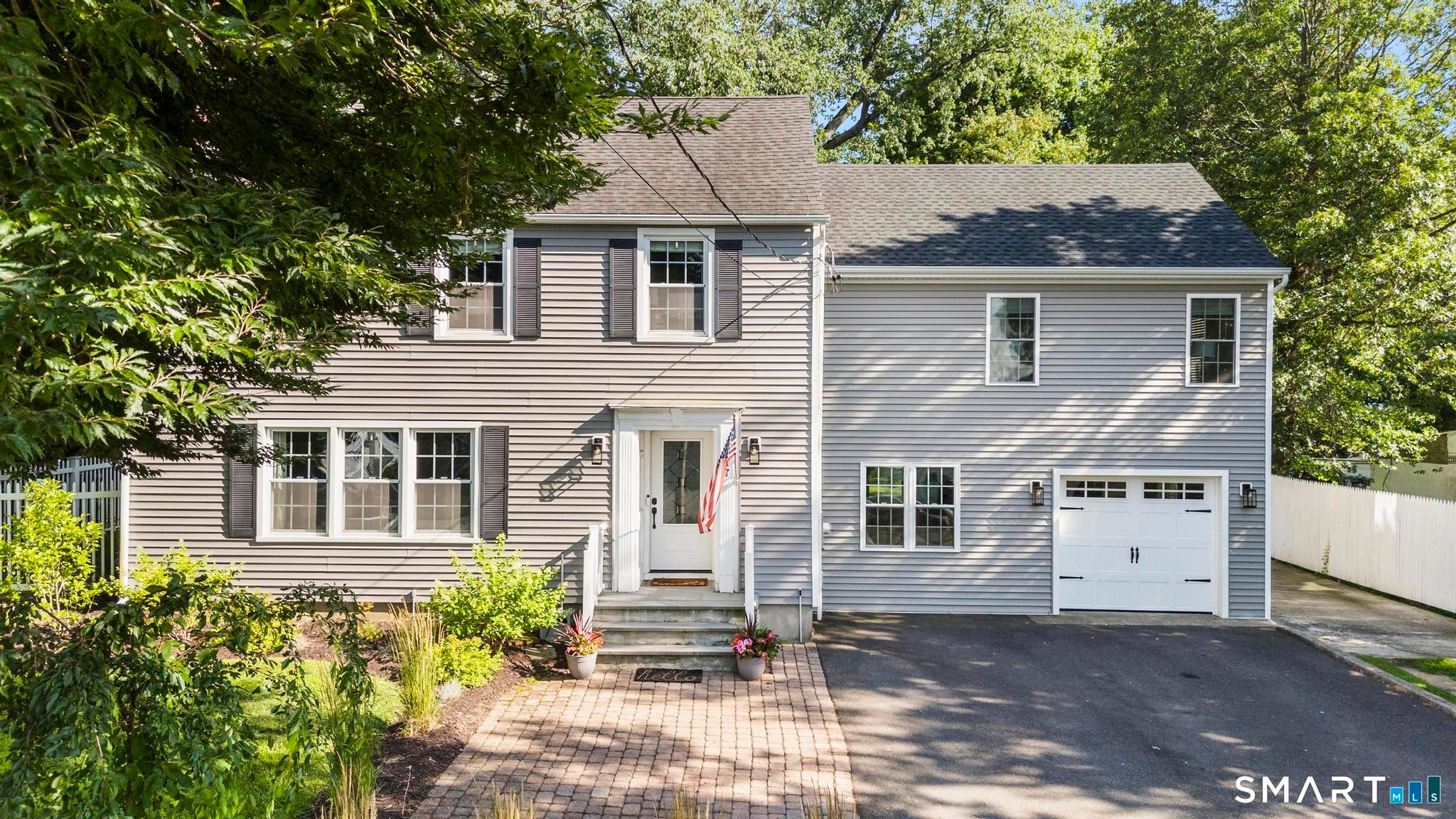 77 Lawlor Terrace — photo