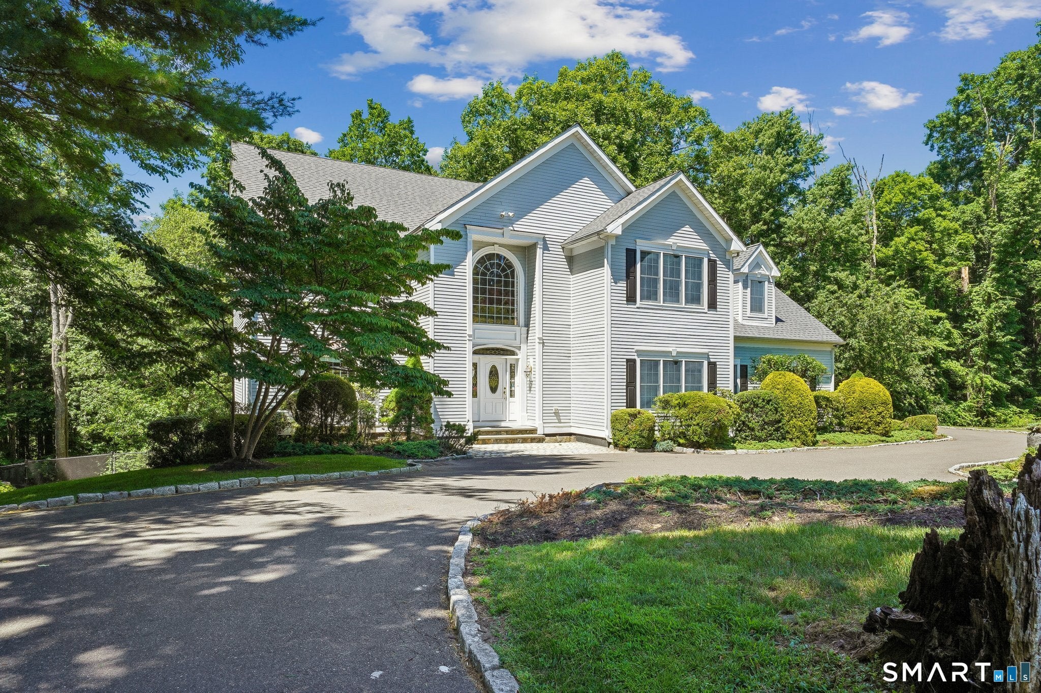 132 East Hunting Ridge Road — photo