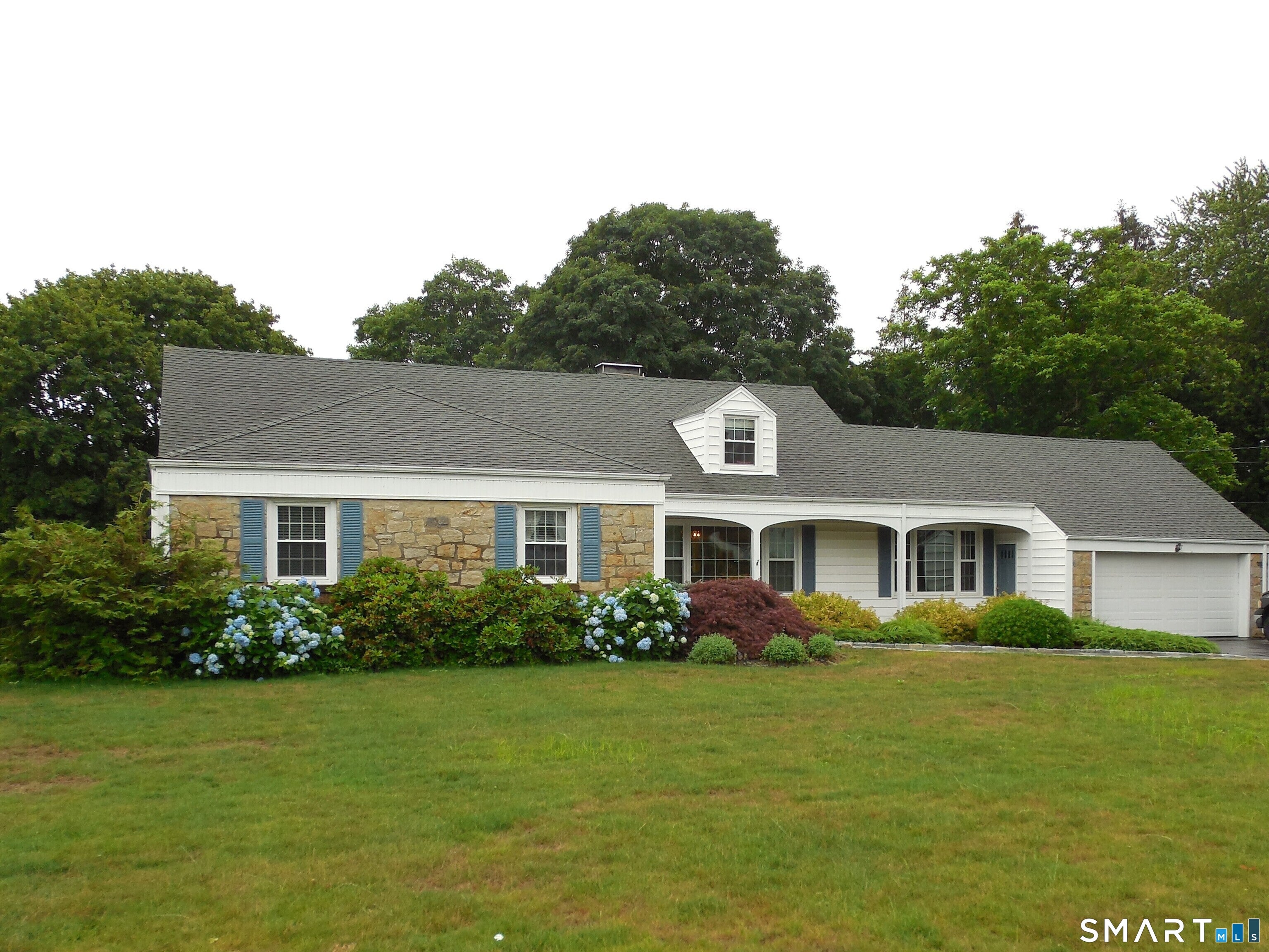 16 Shorelands Drive — photo