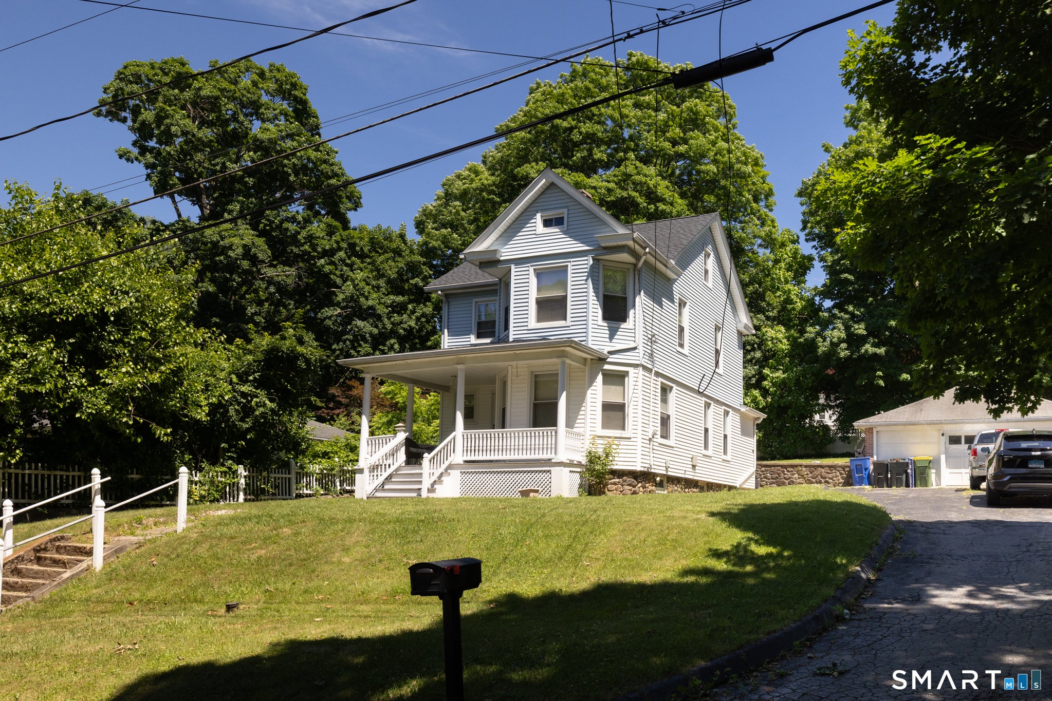 33 Maplewood Street — photo